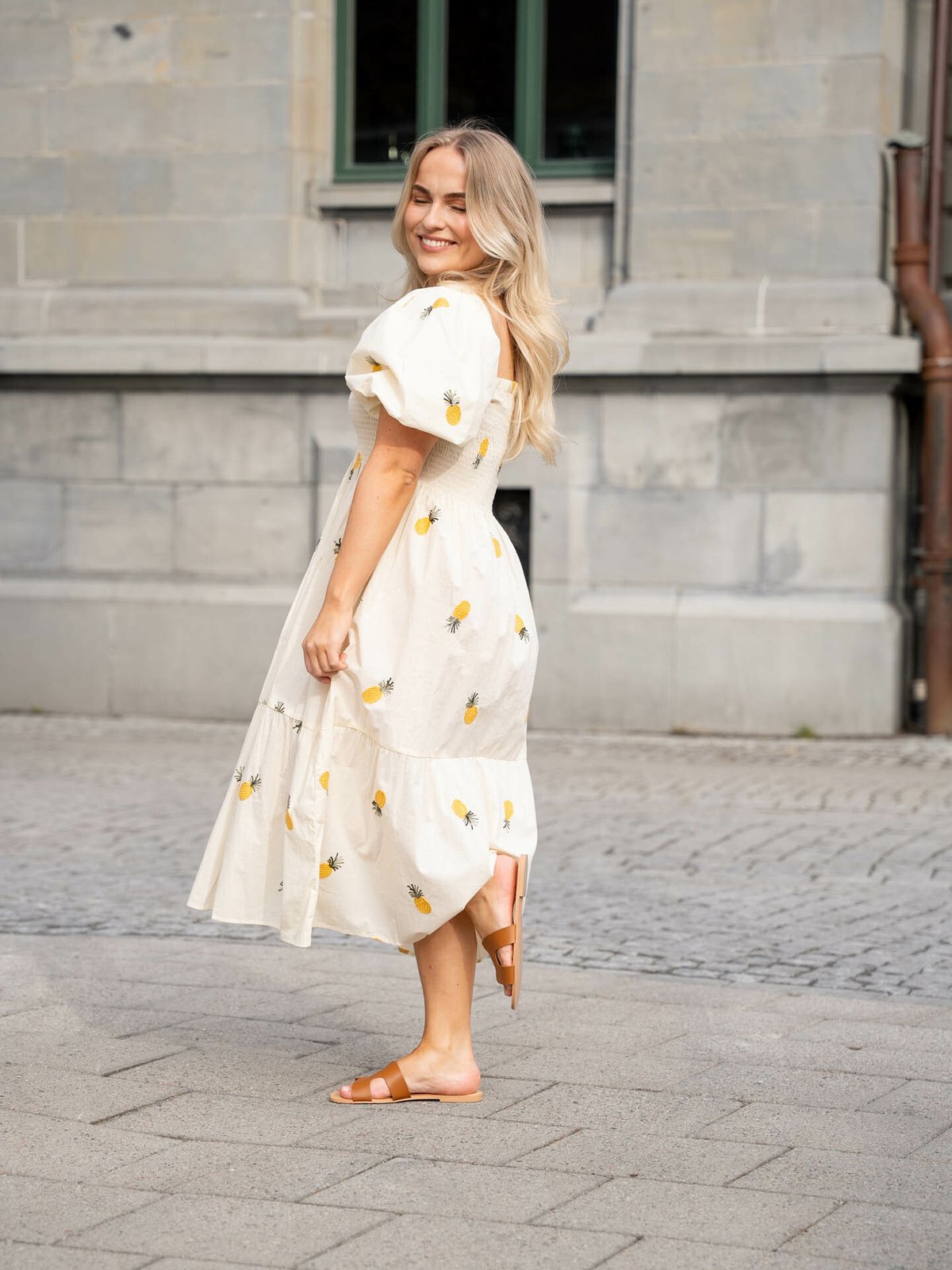 A-View Cheri fruit dress Sand/yellow