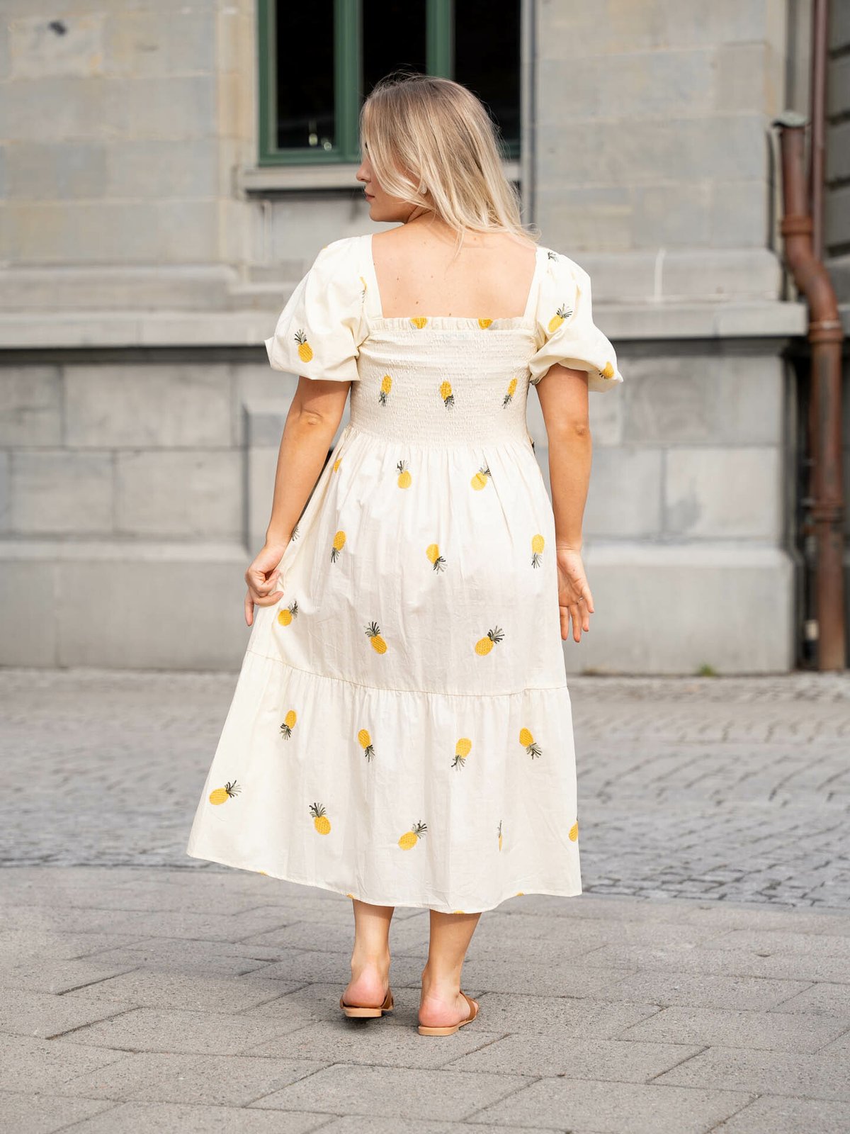 A-View Cheri fruit dress Sand/yellow