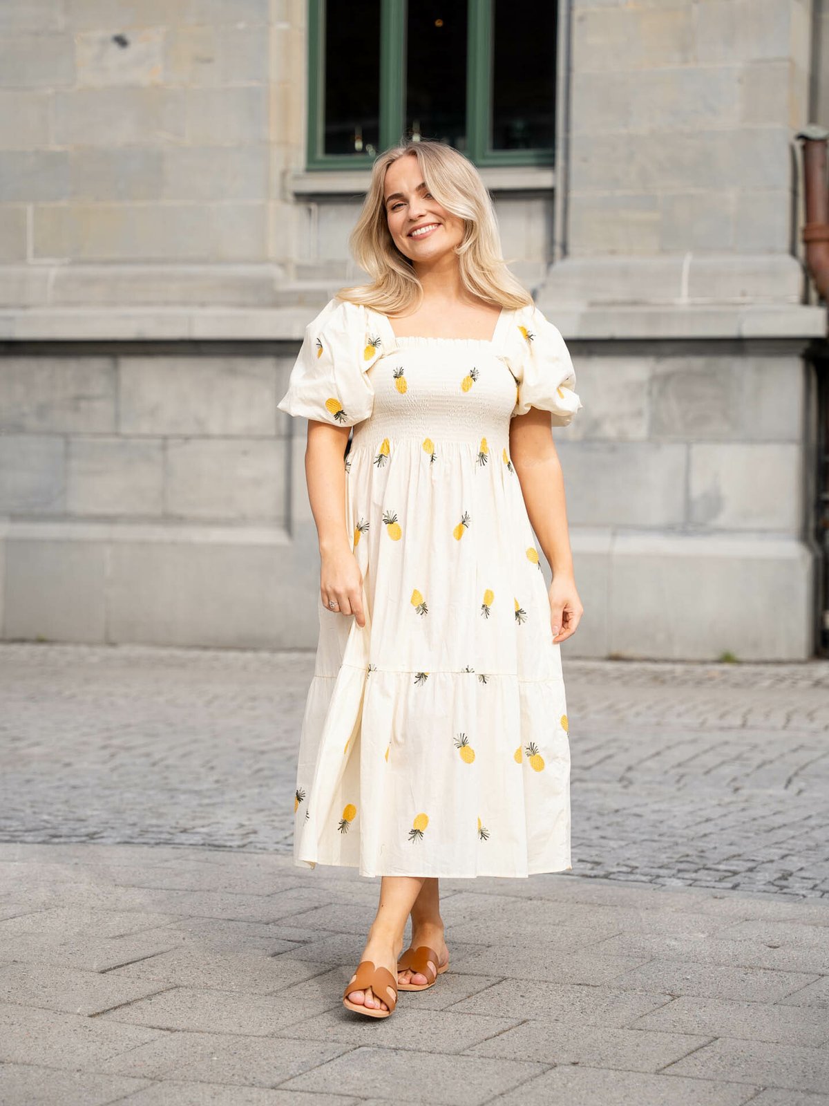 A-View Cheri fruit dress Sand/yellow