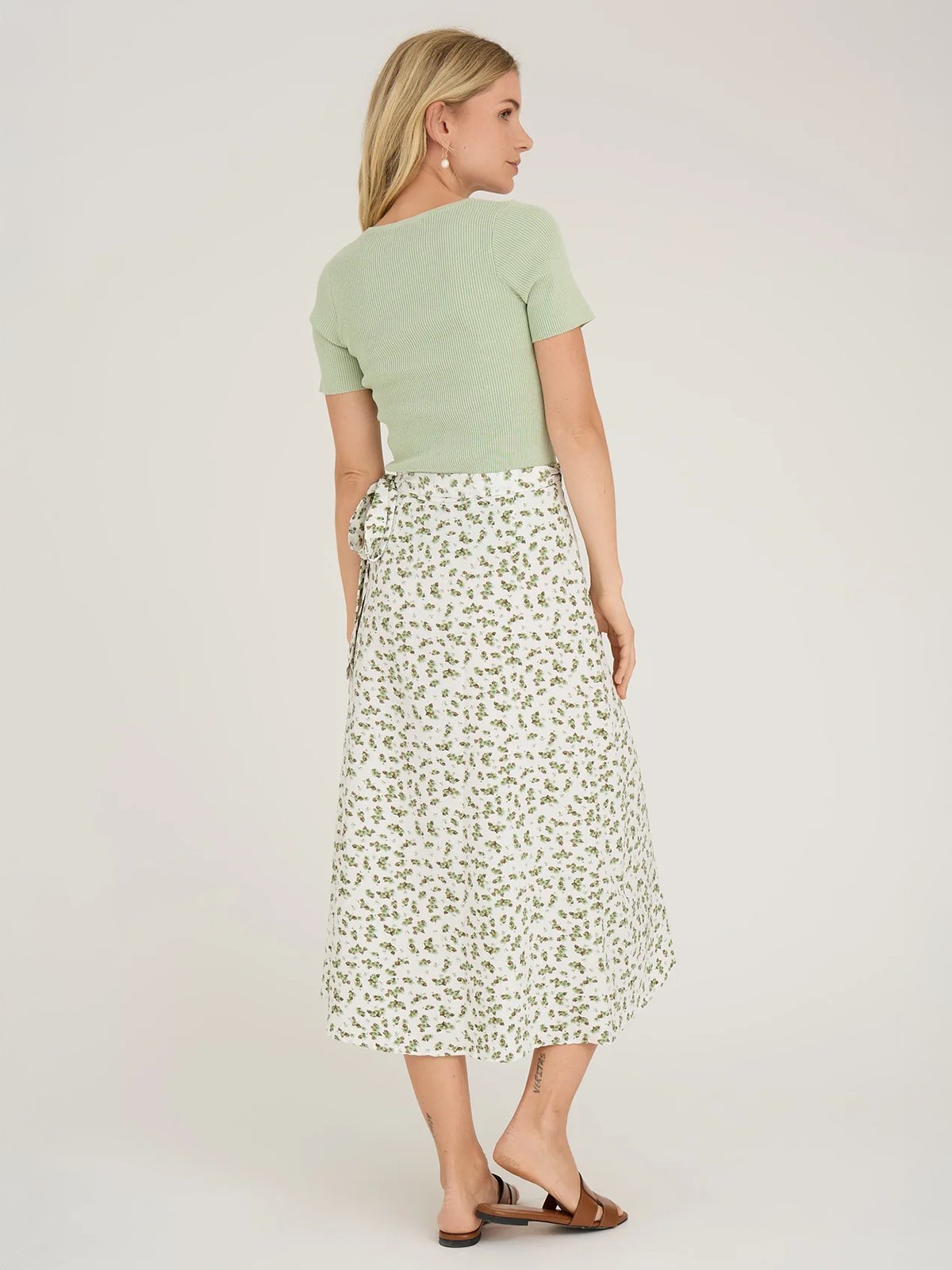 A-View Peony Wrap Skirt White/Green
