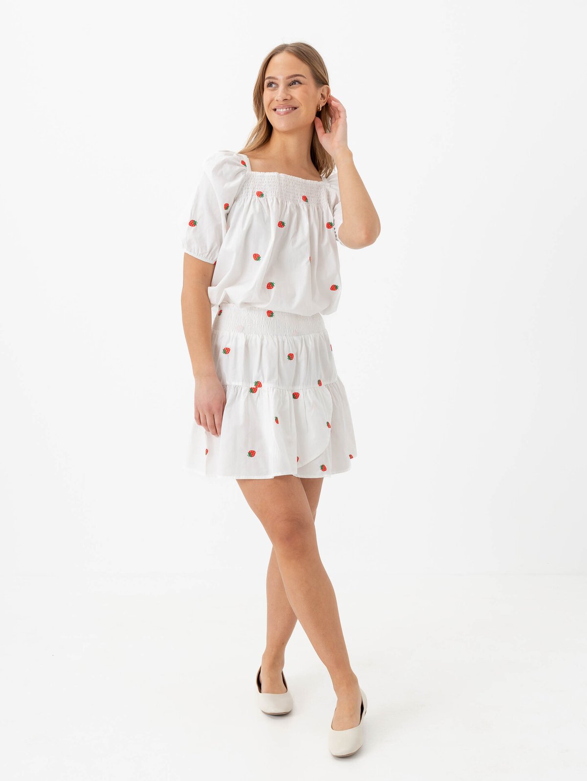 A-View Winnie Skirt White/Red