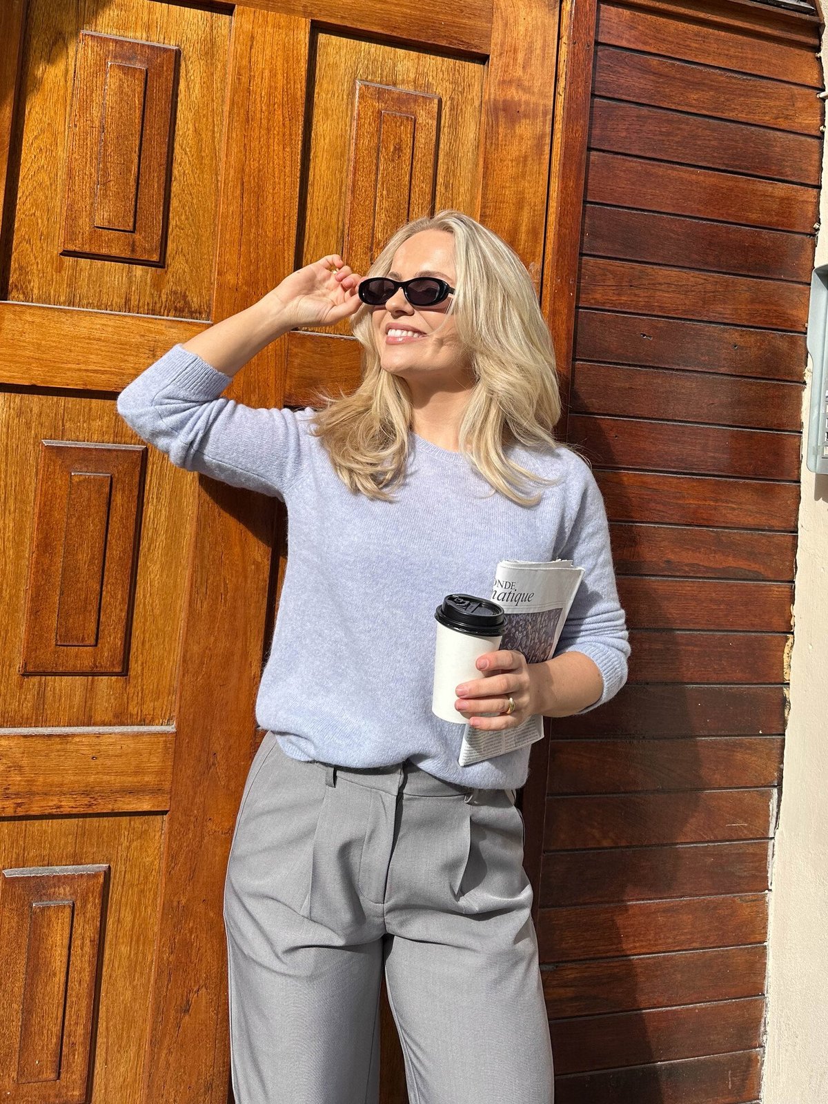 Arnie Says Fiona Ice Blue