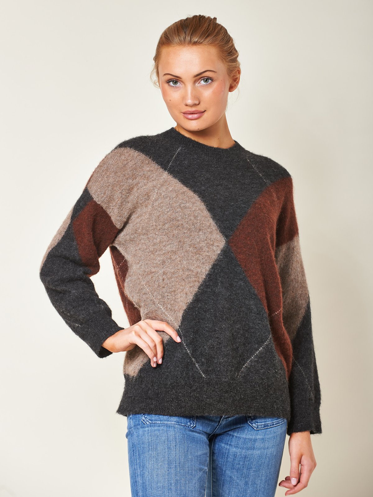 Arnie Says Kayne Argyle Charcoal Combo