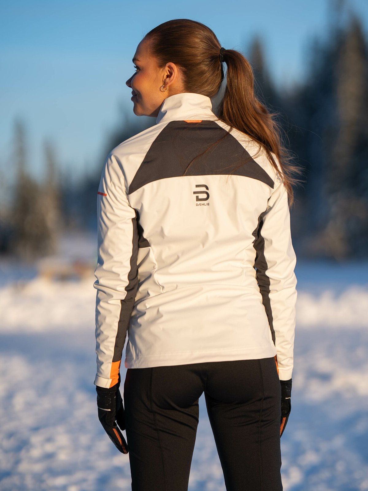 Dæhlie Jacket Challenge Hvit - Get Inspired Exclusive Collection