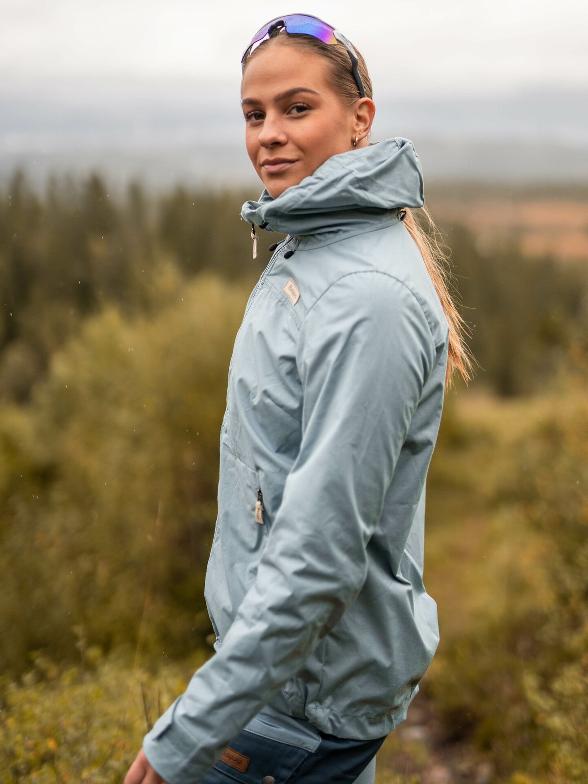 Bergans Nordmarka Leaf Light Wind Jacket Women Smoke Blue