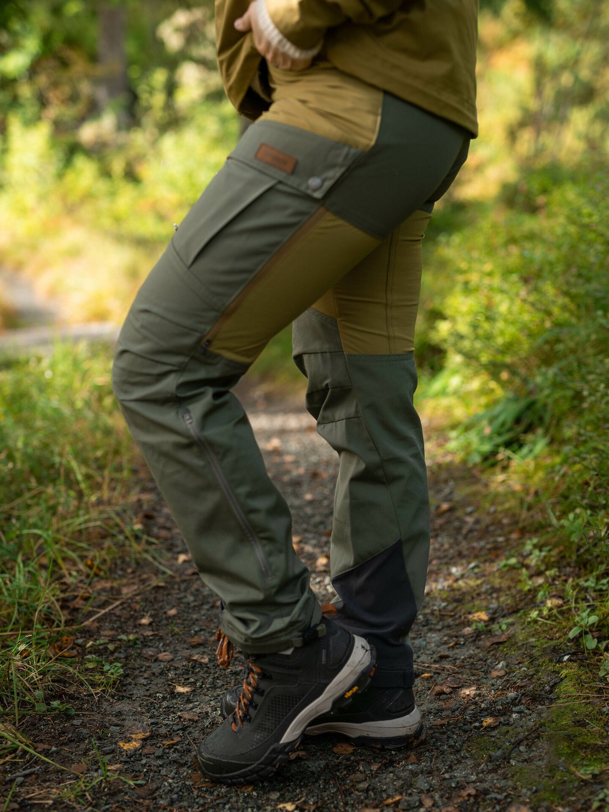Bergans Nordmarka Favor Outdoor Pants Women Green Mud / Olive Green