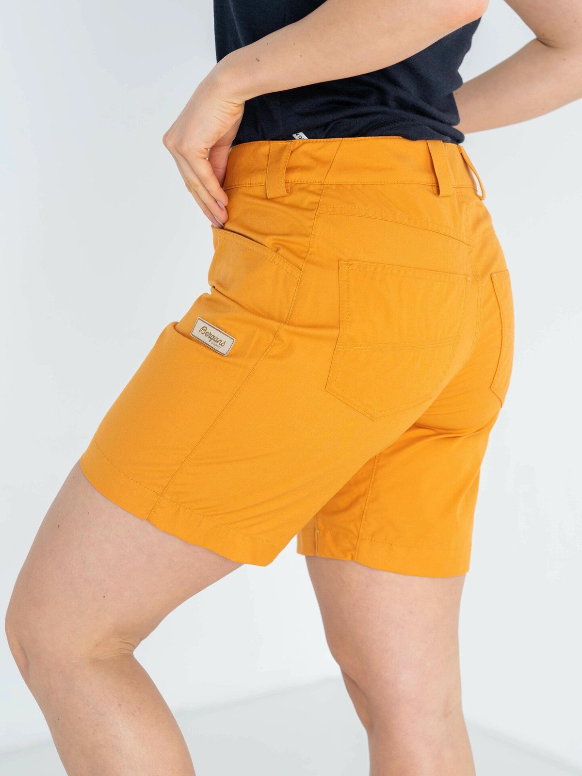 Bergans Nordmarka Leaf Light Shorts Women Golden Field