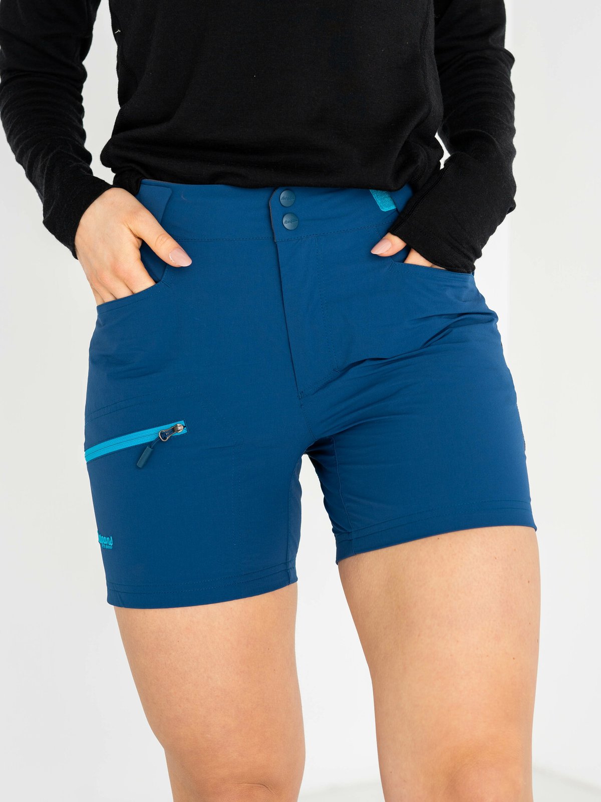 Bergans Cecilie Mountain Softshell Shorts Deep Sea Blue