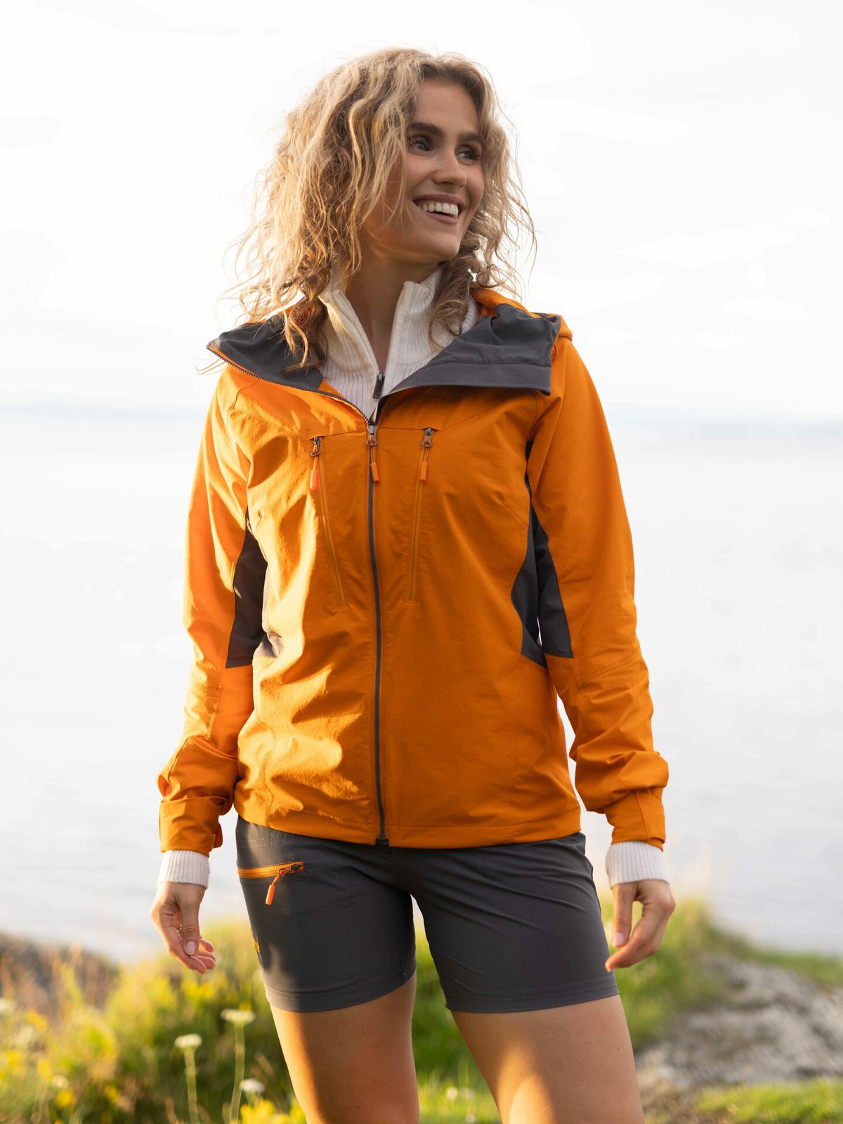 Bergans Cecilie Mountain Softshell Jacket Cloudberry Yellow / Solid Dark Grey