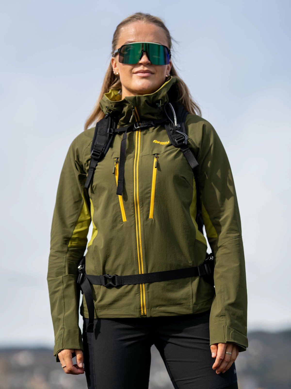 Bergans Cecilie Mountain Softshell Jacket Dark Olive Green/Trail Green