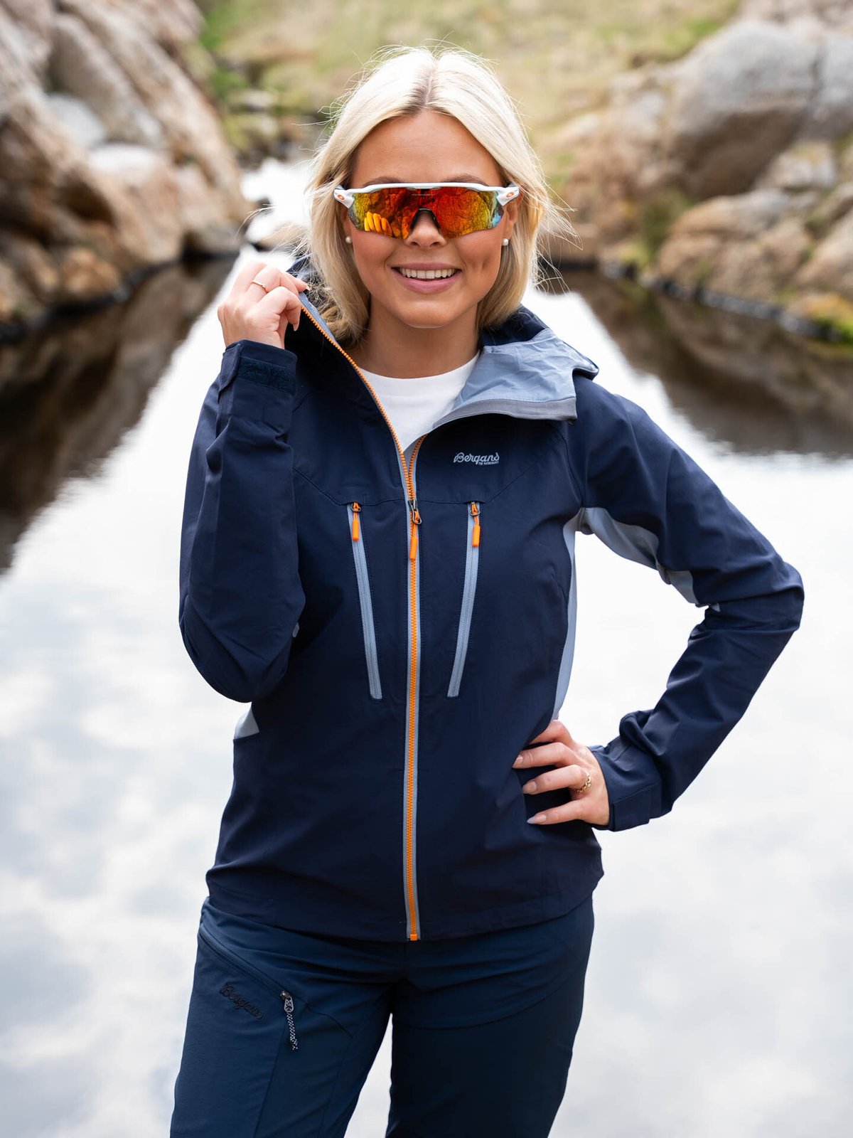 Bergans Cecilie Mountain Softshell Jacket Navy Blue / Misty Sky Blue