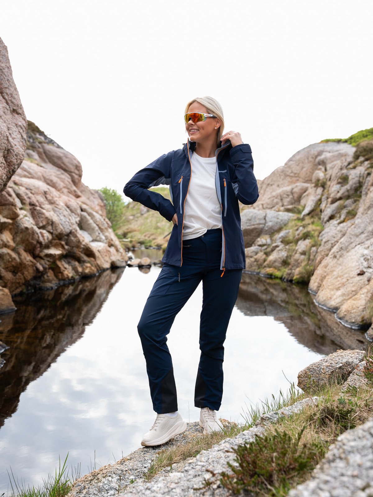 Bergans Cecilie Mountain Softshell Jacket Navy Blue / Misty Sky Blue