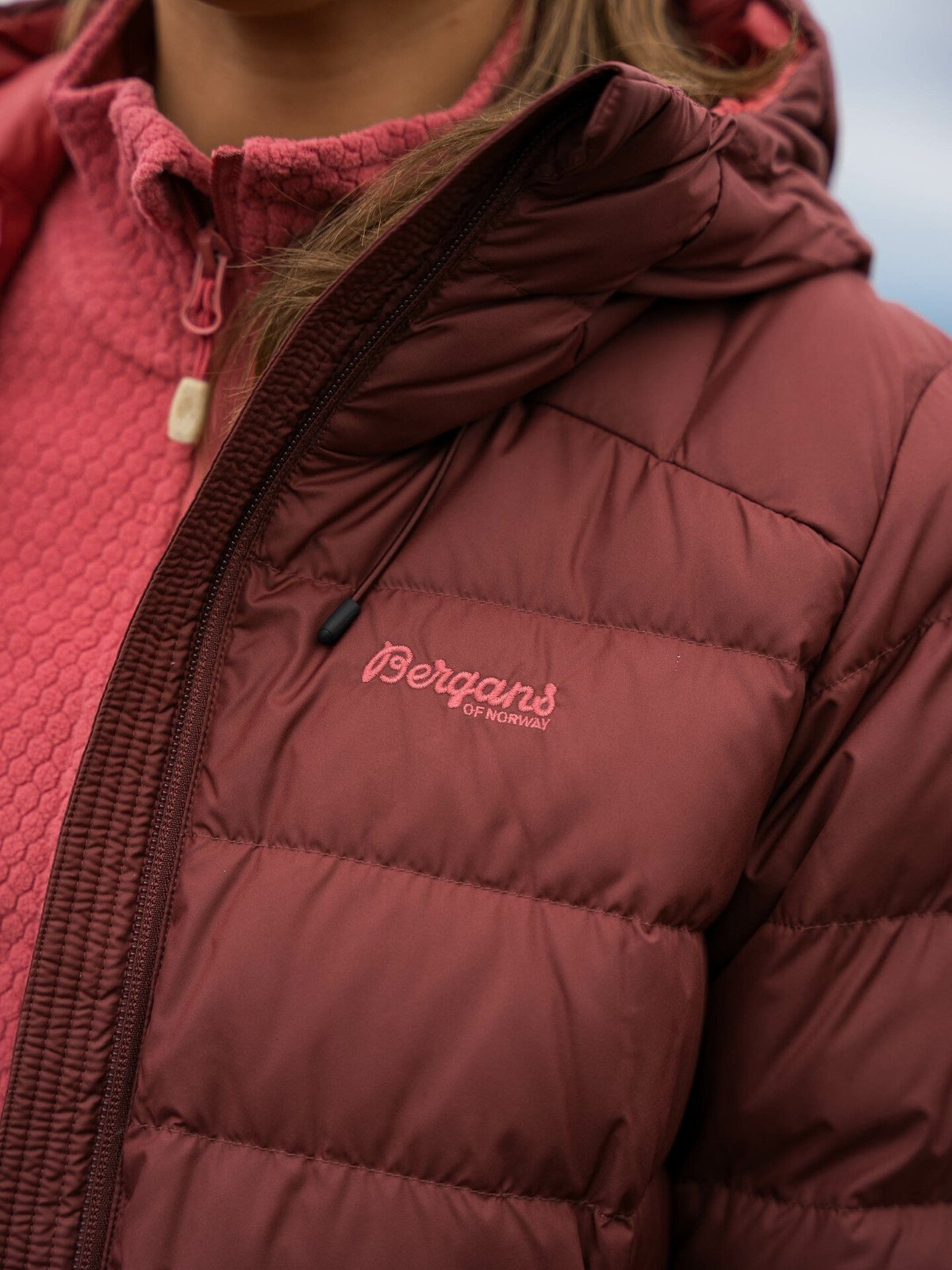 Bergans Lava Medium Down Jacket w/Hood Women Amarone Red