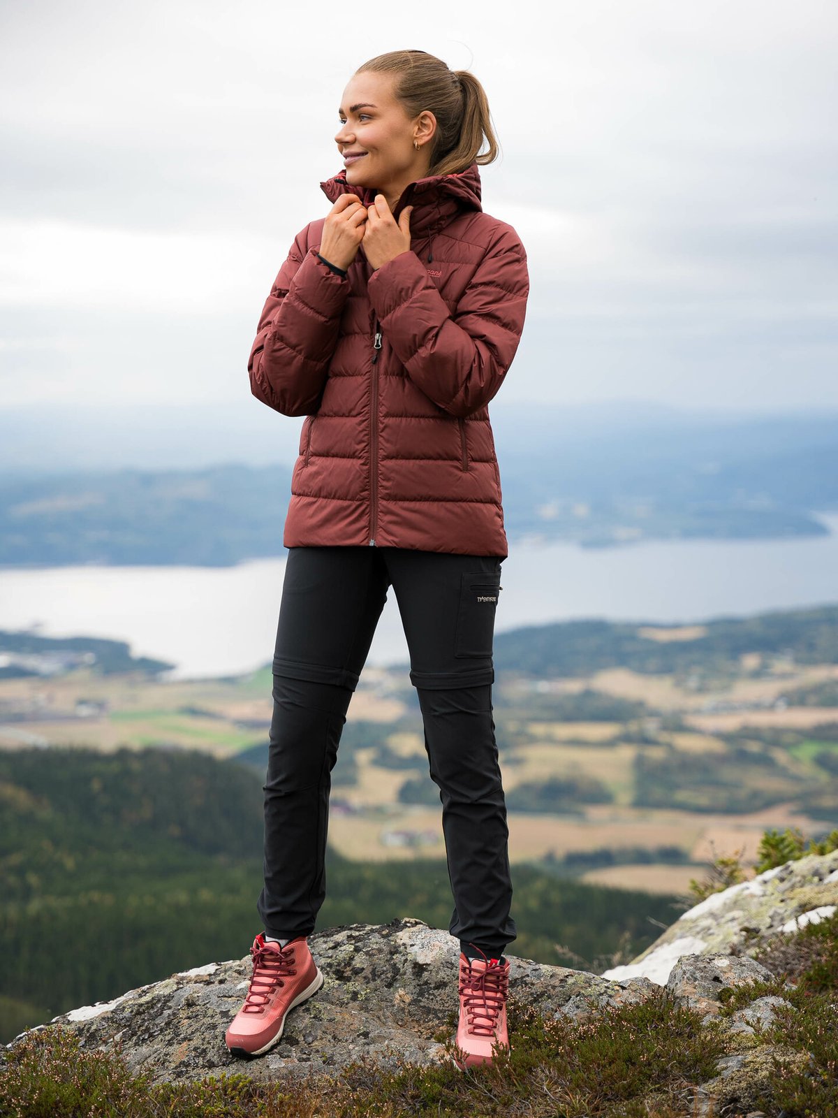 Bergans Lava Medium Down Jacket w/Hood Women Amarone Red
