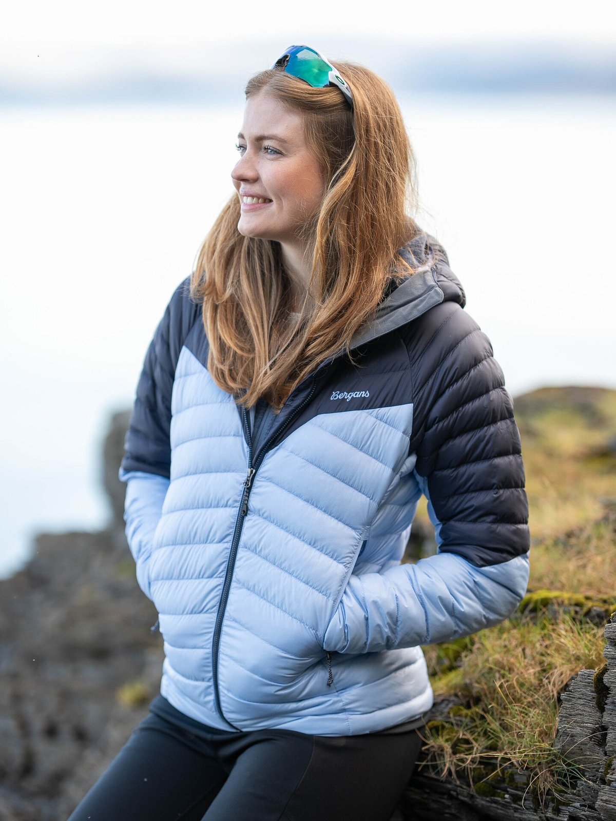 Bergans Tind Light Down Jacket Hood Women Blueberry Milk / Navy Blue
