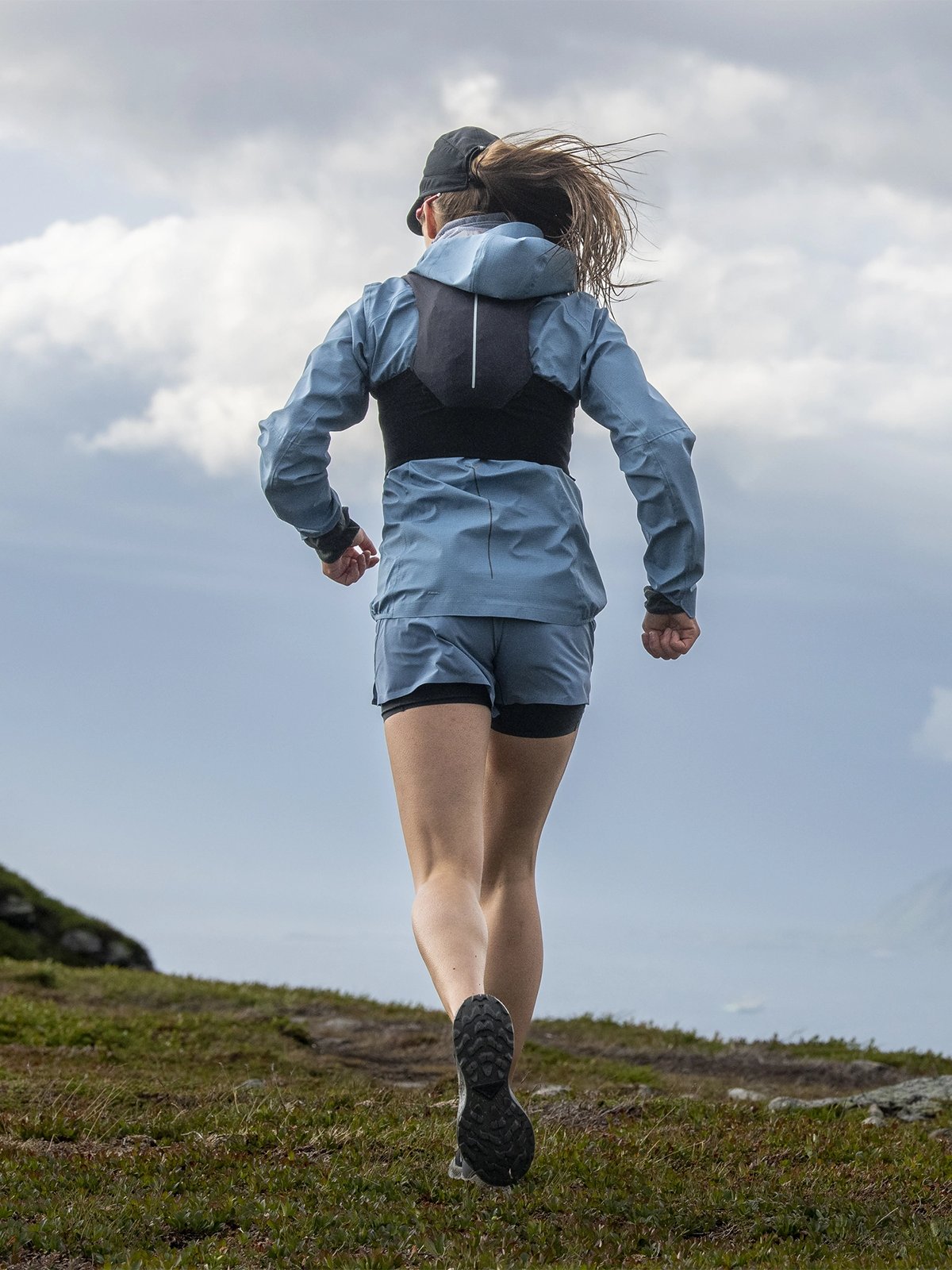 Bergans Y LightLine Fast 5" Shorts Women Elemental Blue / Dark Shadow Grey