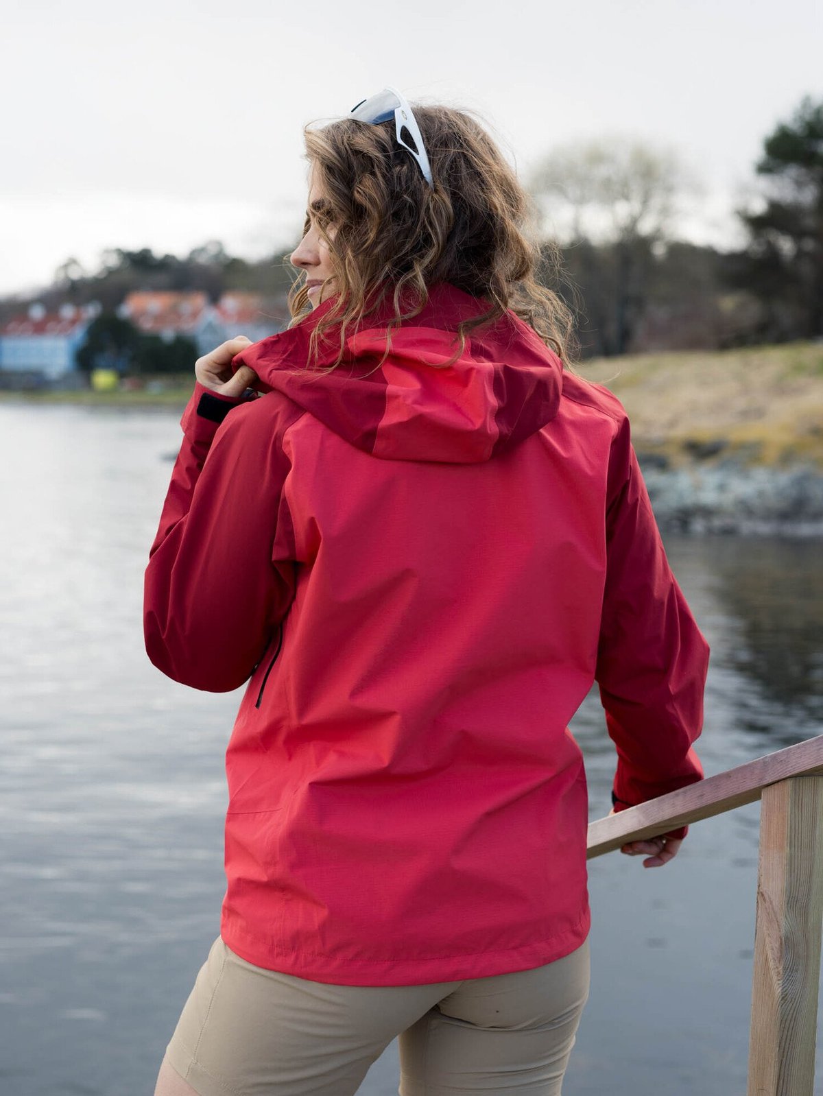 Bergans Vaagaa 3L Shell Jacket Women Peachy Red / Crimson Red