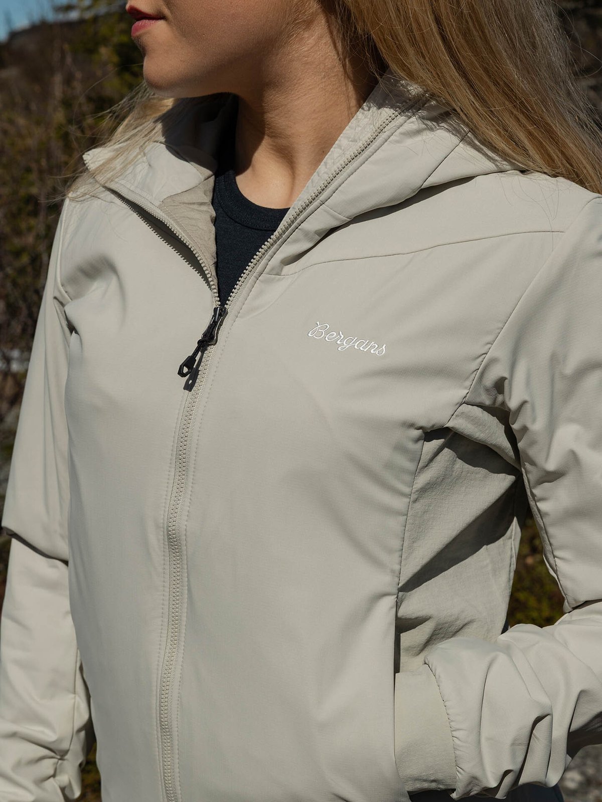 Bergans Holo Hood Jacket Women Coastal Sand