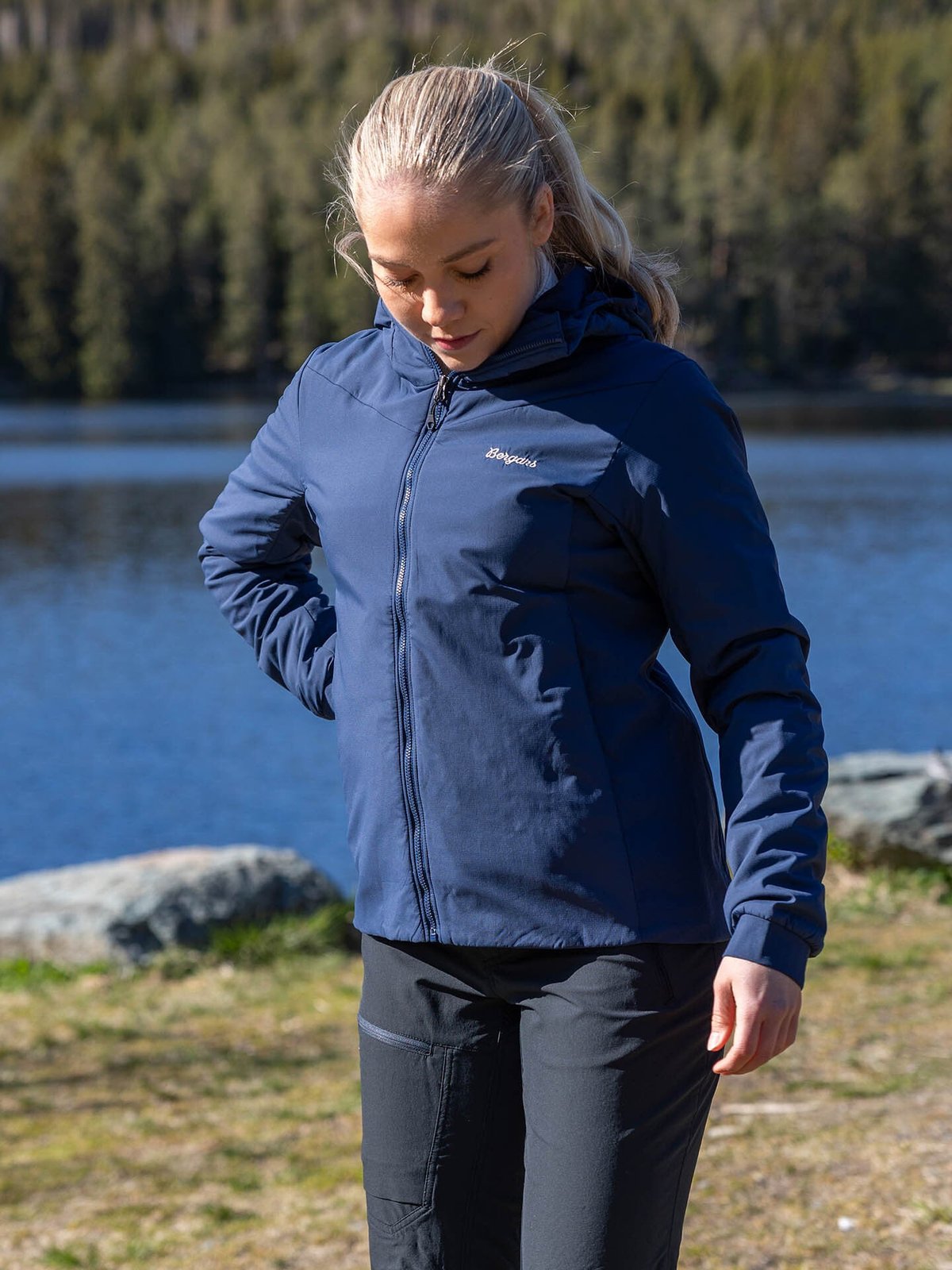 Bergans Holo Hood Jacket Women NavyBlue