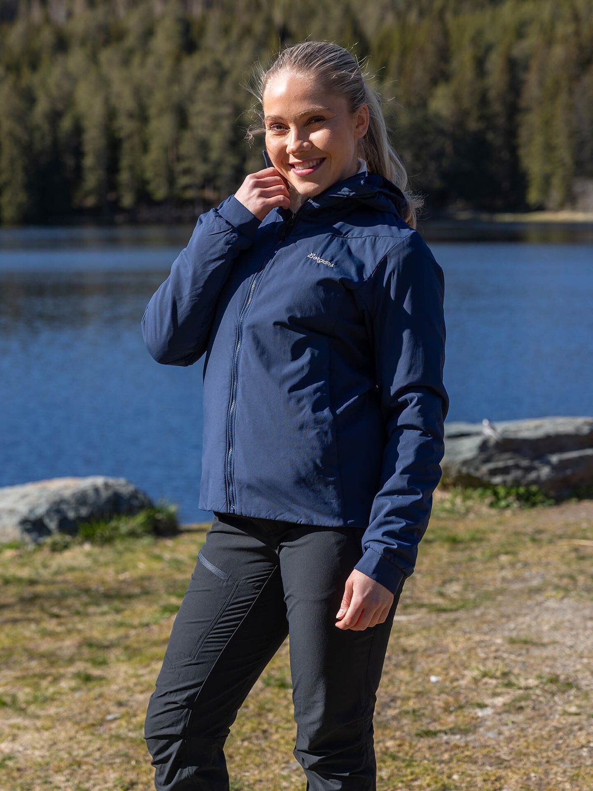 Bergans Holo Hood Jacket Women NavyBlue