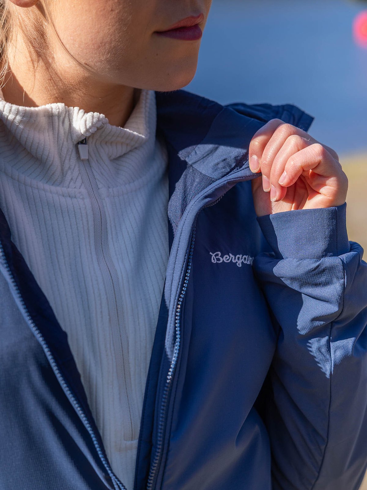 Bergans Holo Hood Jacket Women NavyBlue