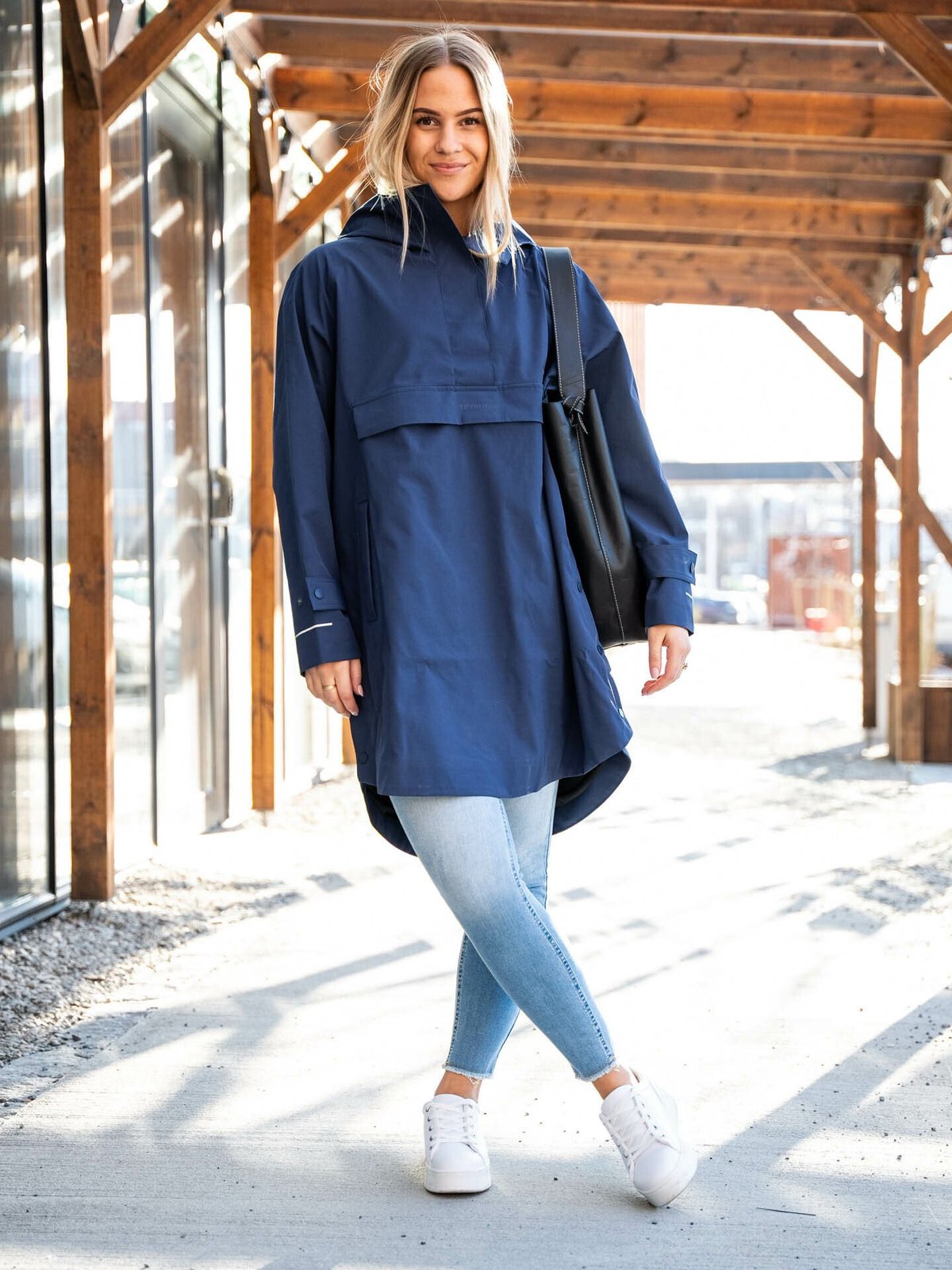 Becksöndergaard Glossy Cow Mae Bag Black