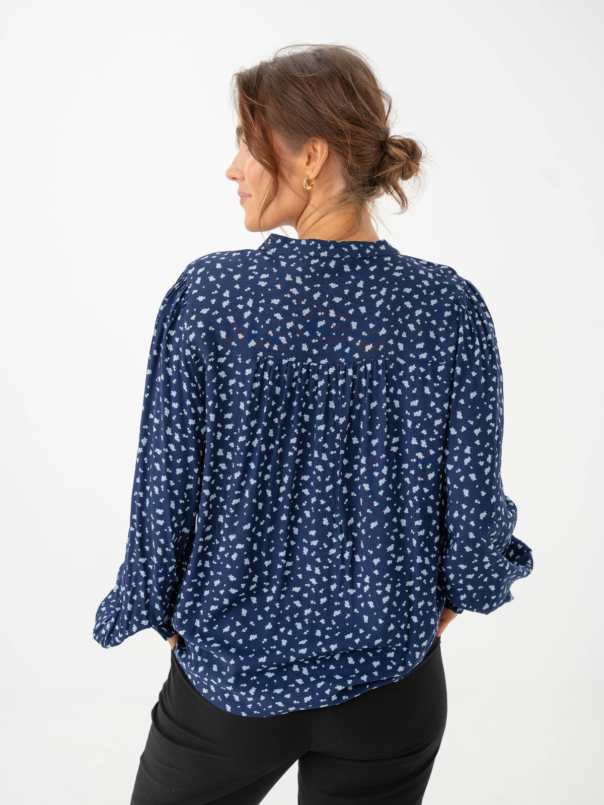 B.YOUNG Josa All Over Print Smock Blouse Small Blue Flower