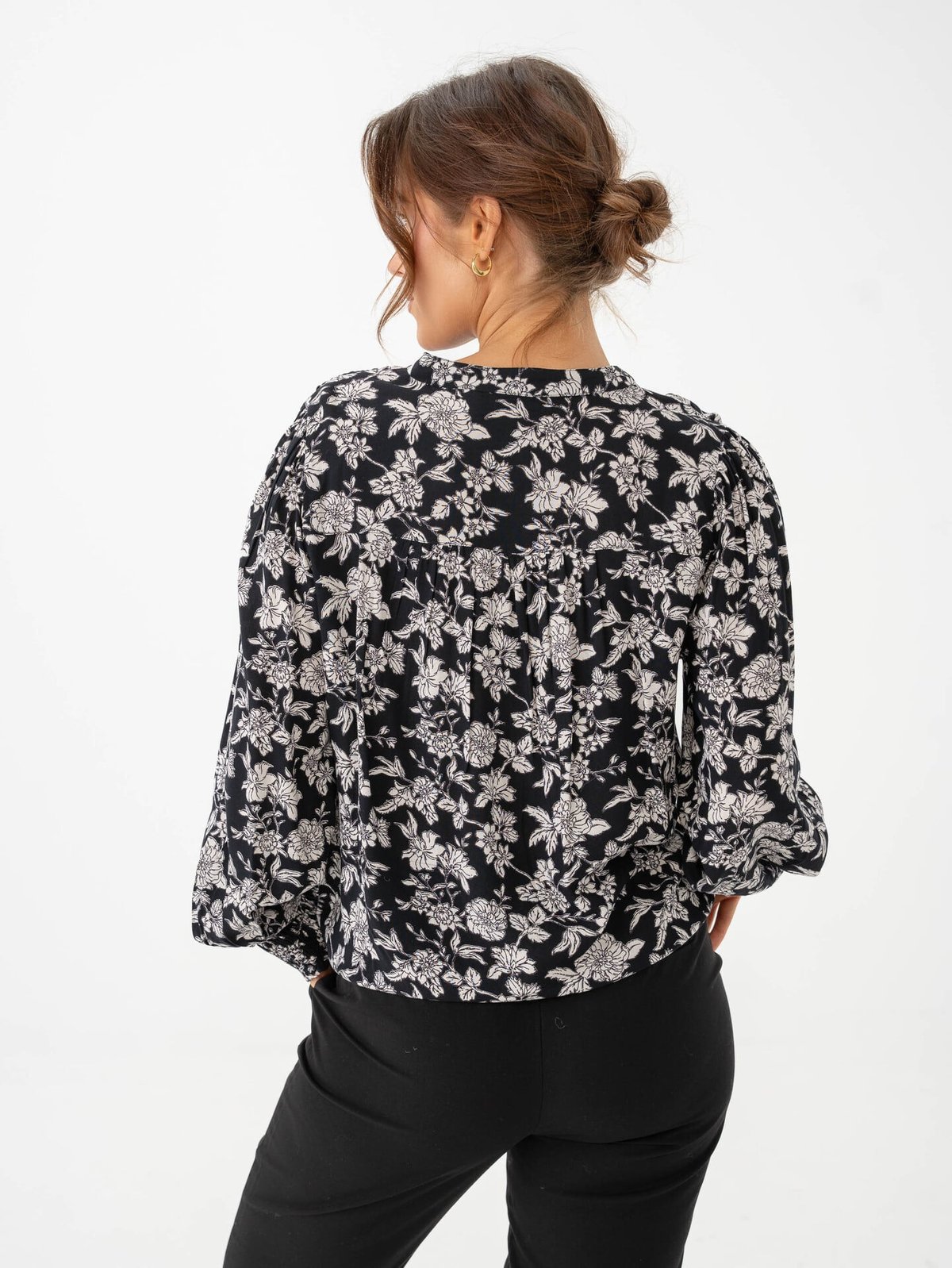 B.YOUNG Josa All Over Print Smock Blouse Black Birch Florals
