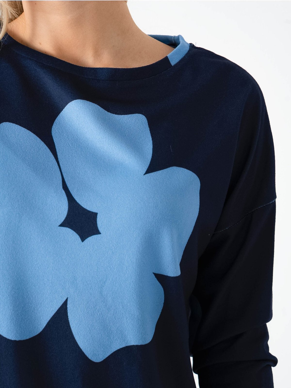 B.YOUNG Pieta All Over Print Top Big Flower Della Robbia Blue