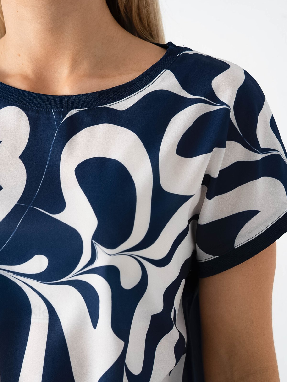 B.YOUNG Panya Tee Medieval Blue Swirls