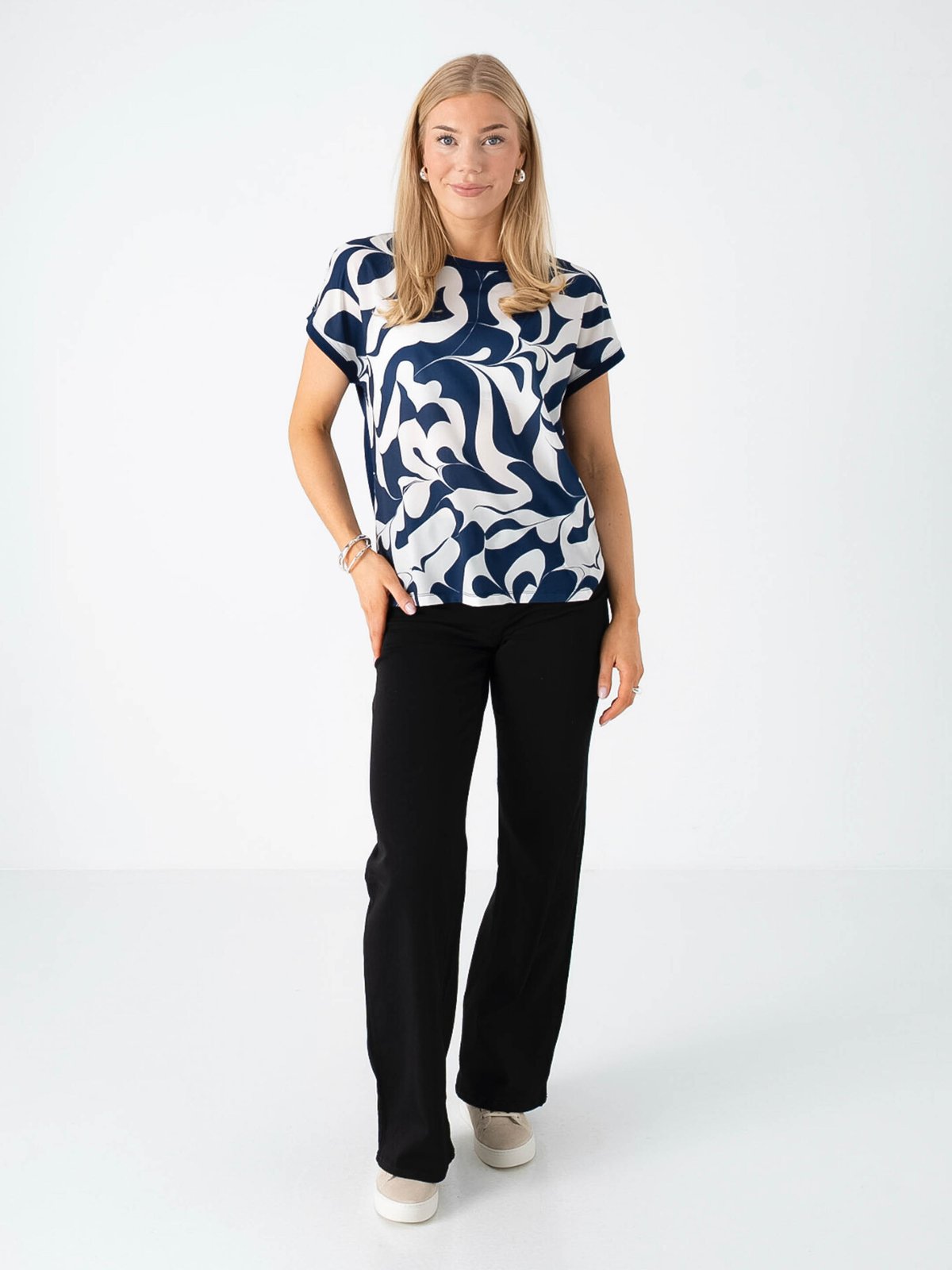 B.YOUNG Panya Tee Medieval Blue Swirls