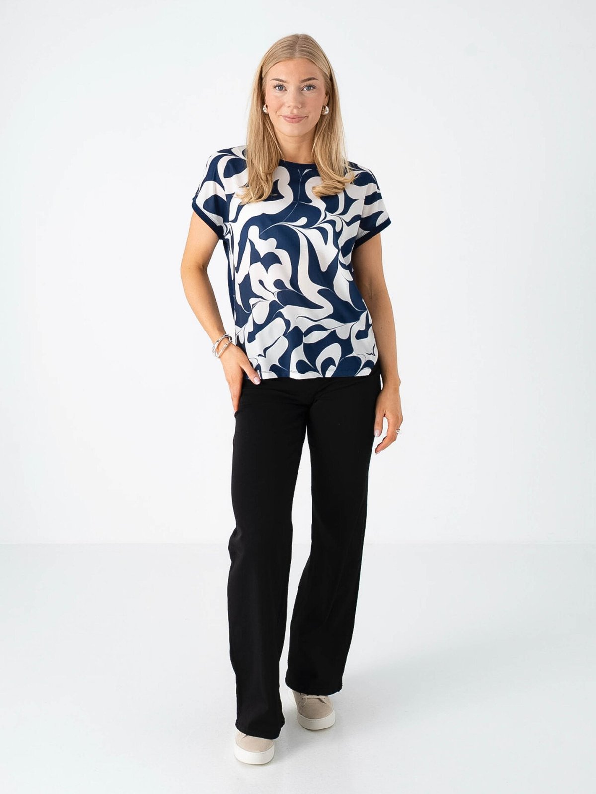 B.YOUNG Panya Tee Medieval Blue Swirls