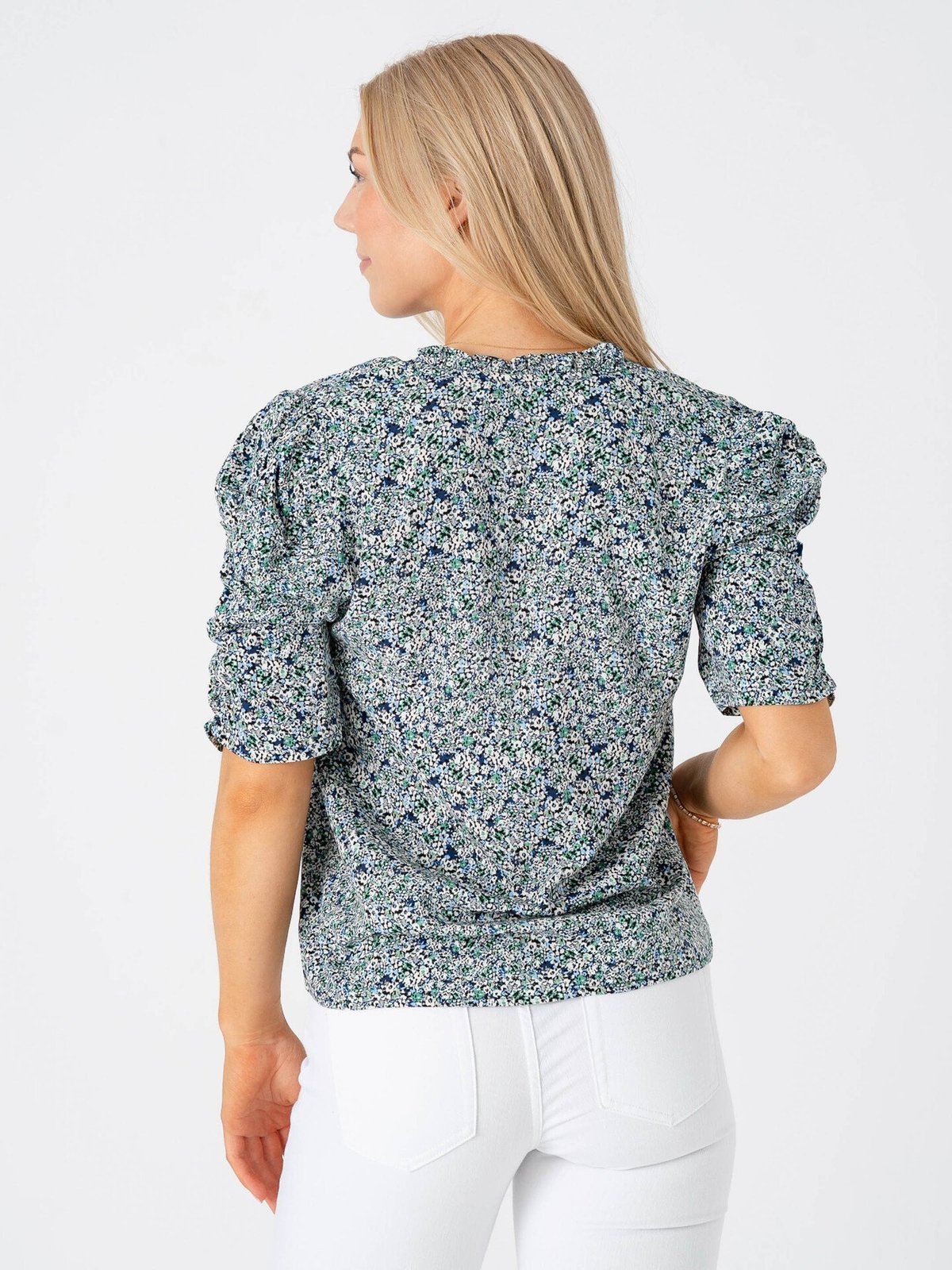 B.YOUNG Gabria Femi Shirt 2 Byflower Blurred Leprechaun