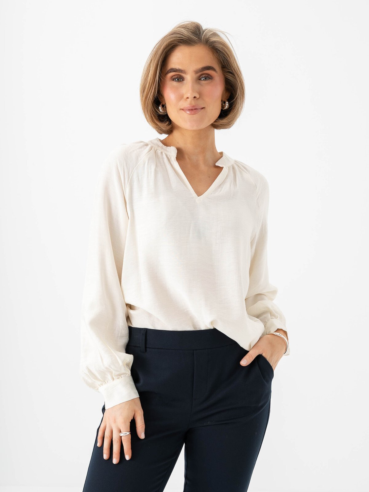 B.YOUNG Irmine Blouse Marshmallow