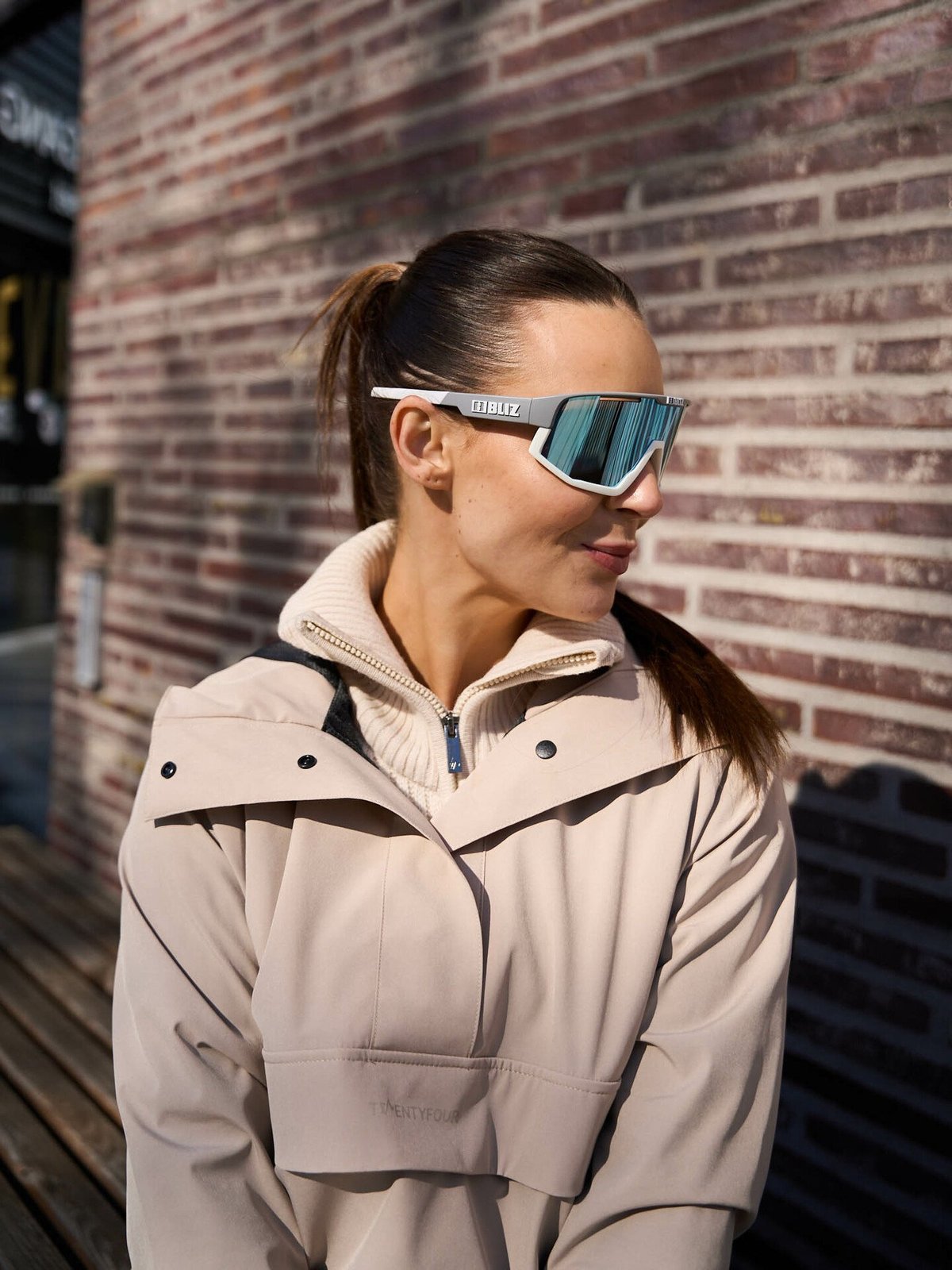 Bliz Fusion Ramme: Light Grey / Glass: Smoke Ice Blue