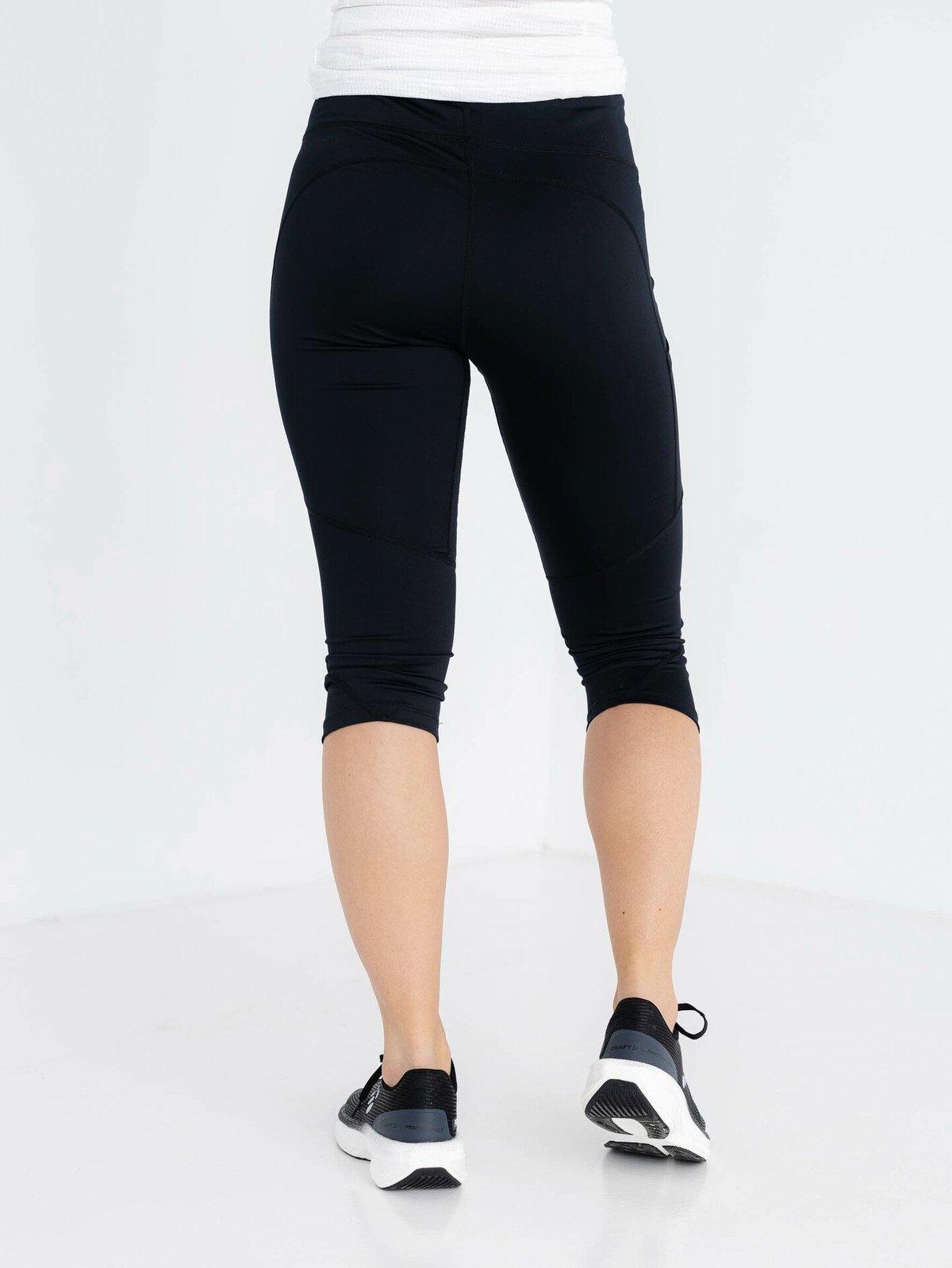 Craft ADV Essence Capri Tights Black