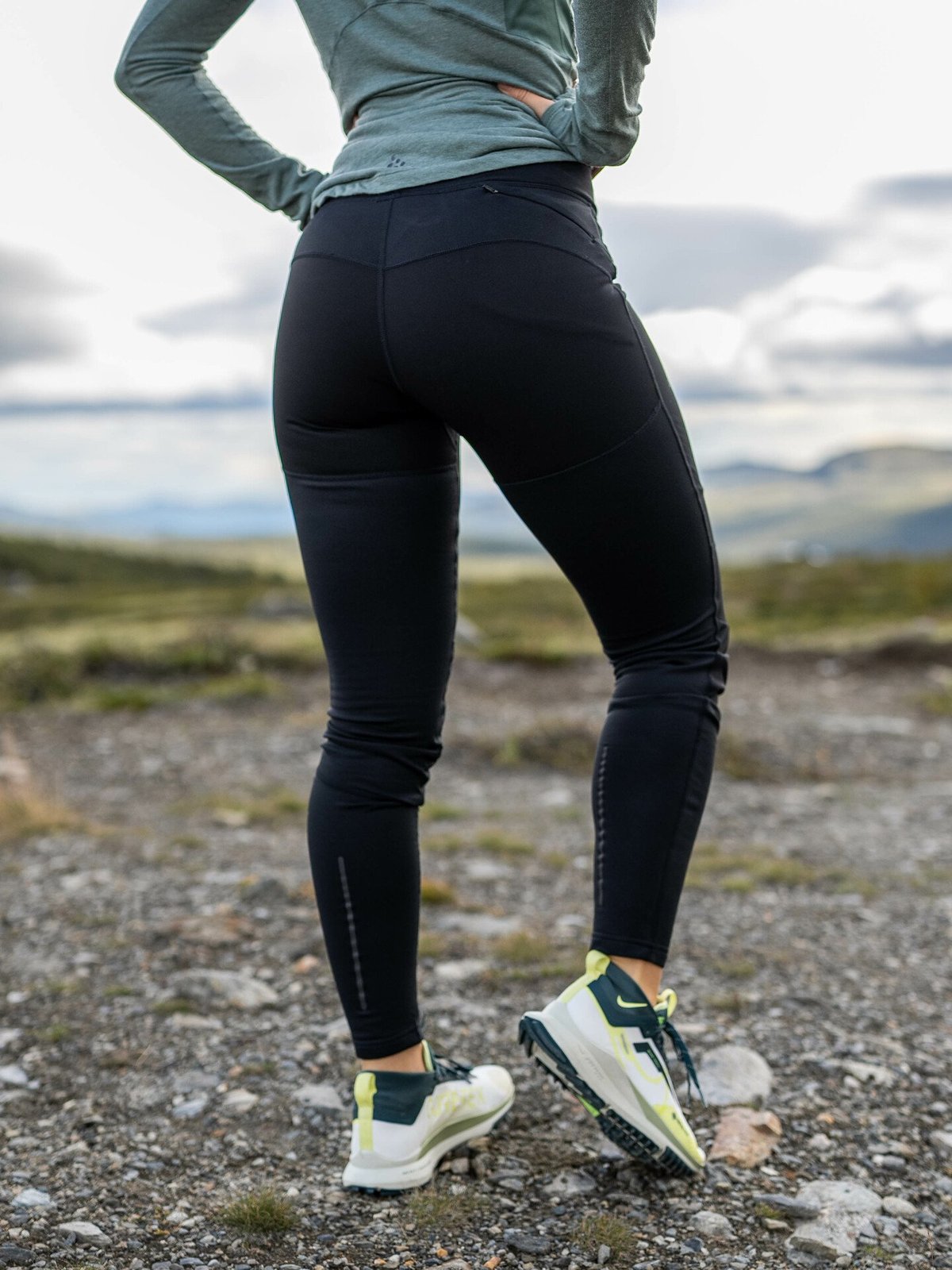 Craft Advance Essence Wind Tights Black