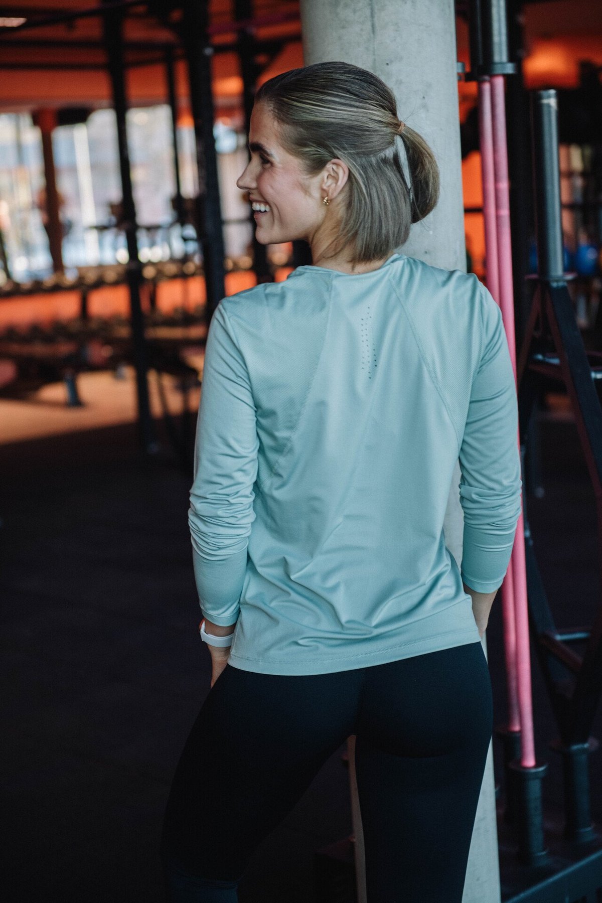 Craft Advance Essence Long Sleeve Tee 2 Glacial