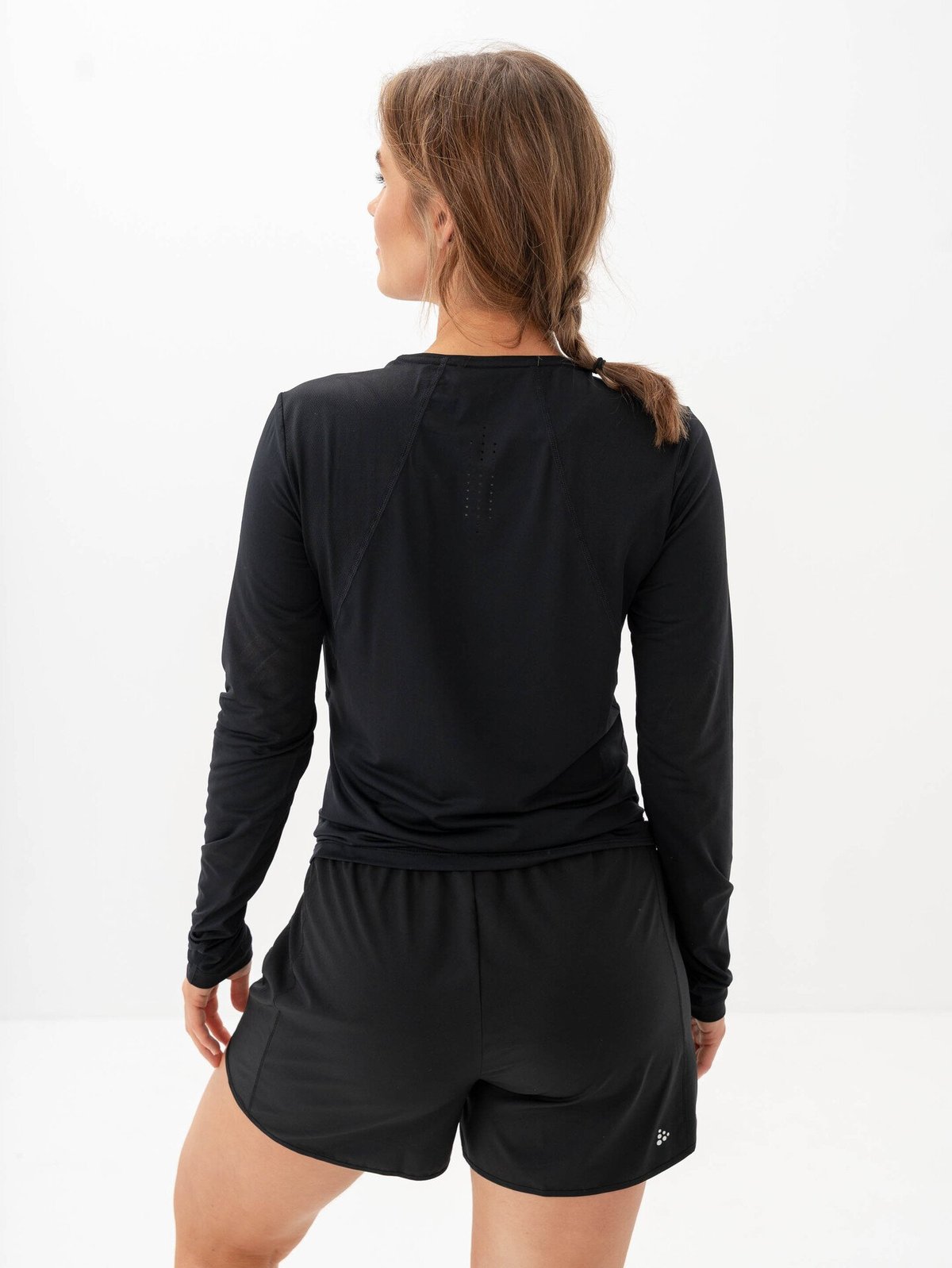 Craft Advance Essence Long Sleeve Tee 2 Black