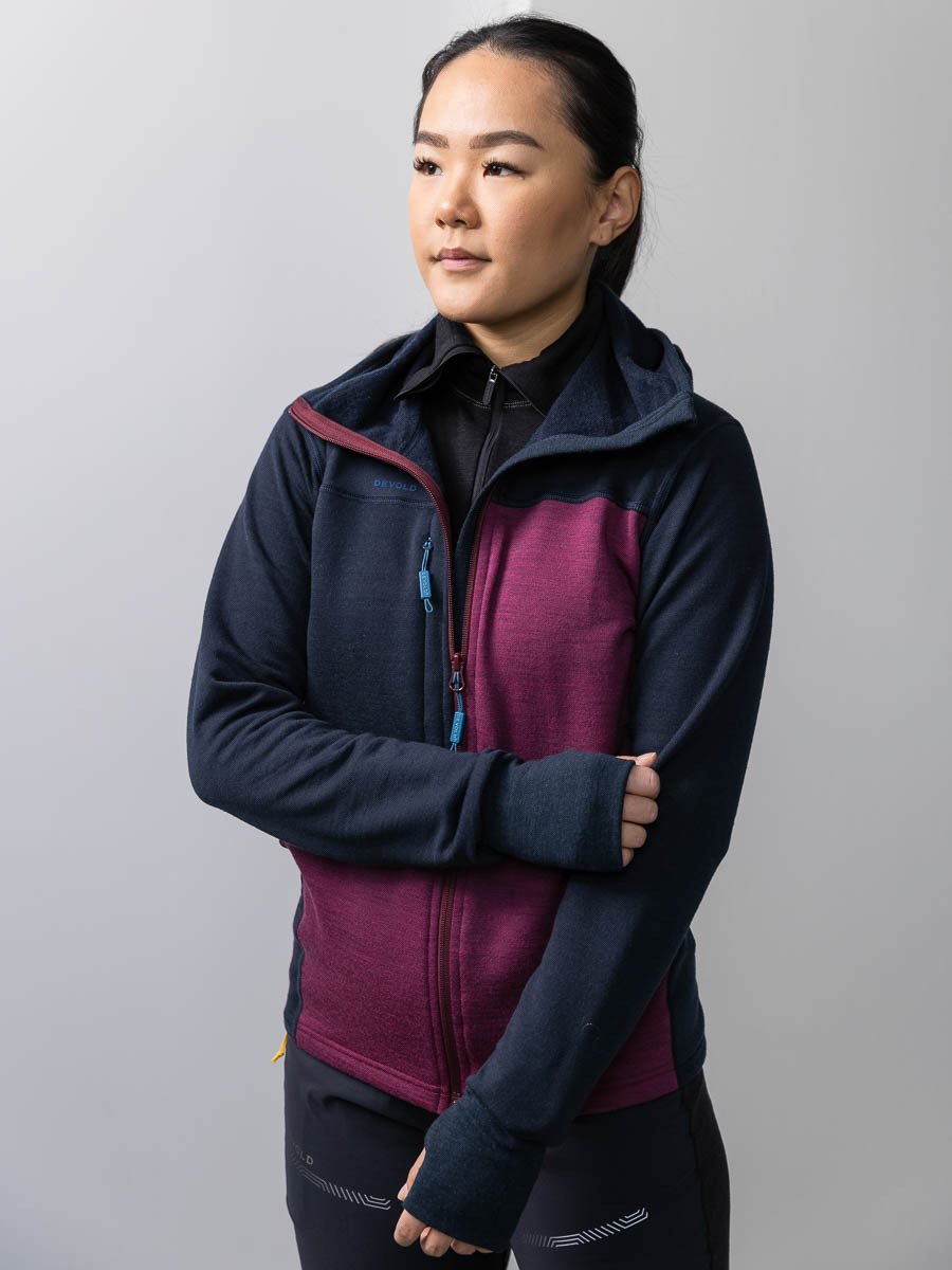Devold Nibba Merino Jacket Hood Woman Ink/Beetroot