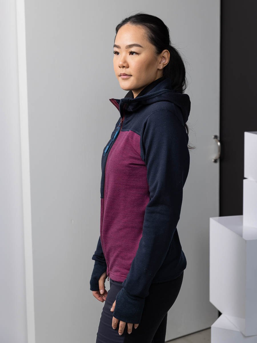 Devold Nibba Merino Jacket Hood Woman Ink/Beetroot