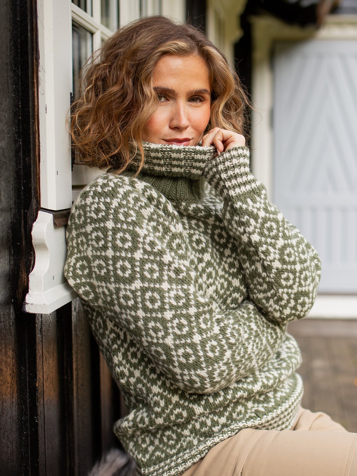 Devold Svalbard Sweater High Neck Olive / Offwhite