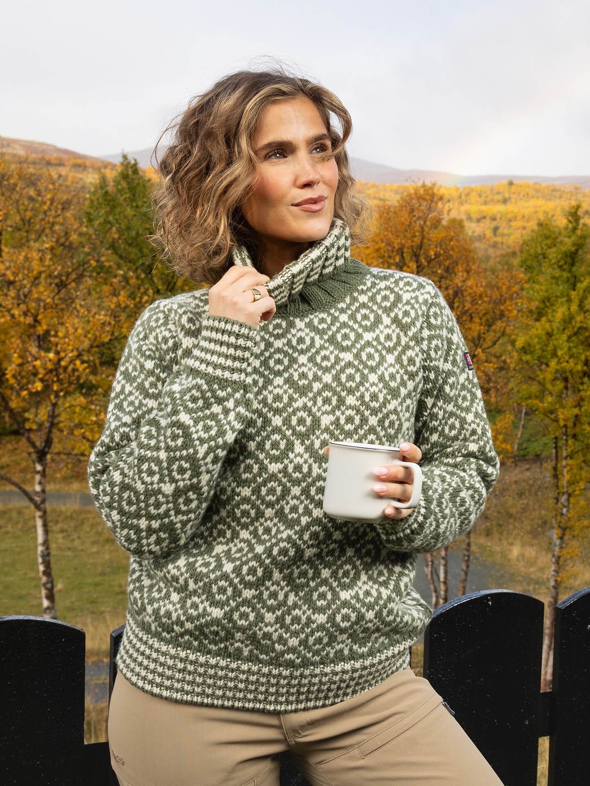 Devold Svalbard Sweater High Neck Olive / Offwhite
