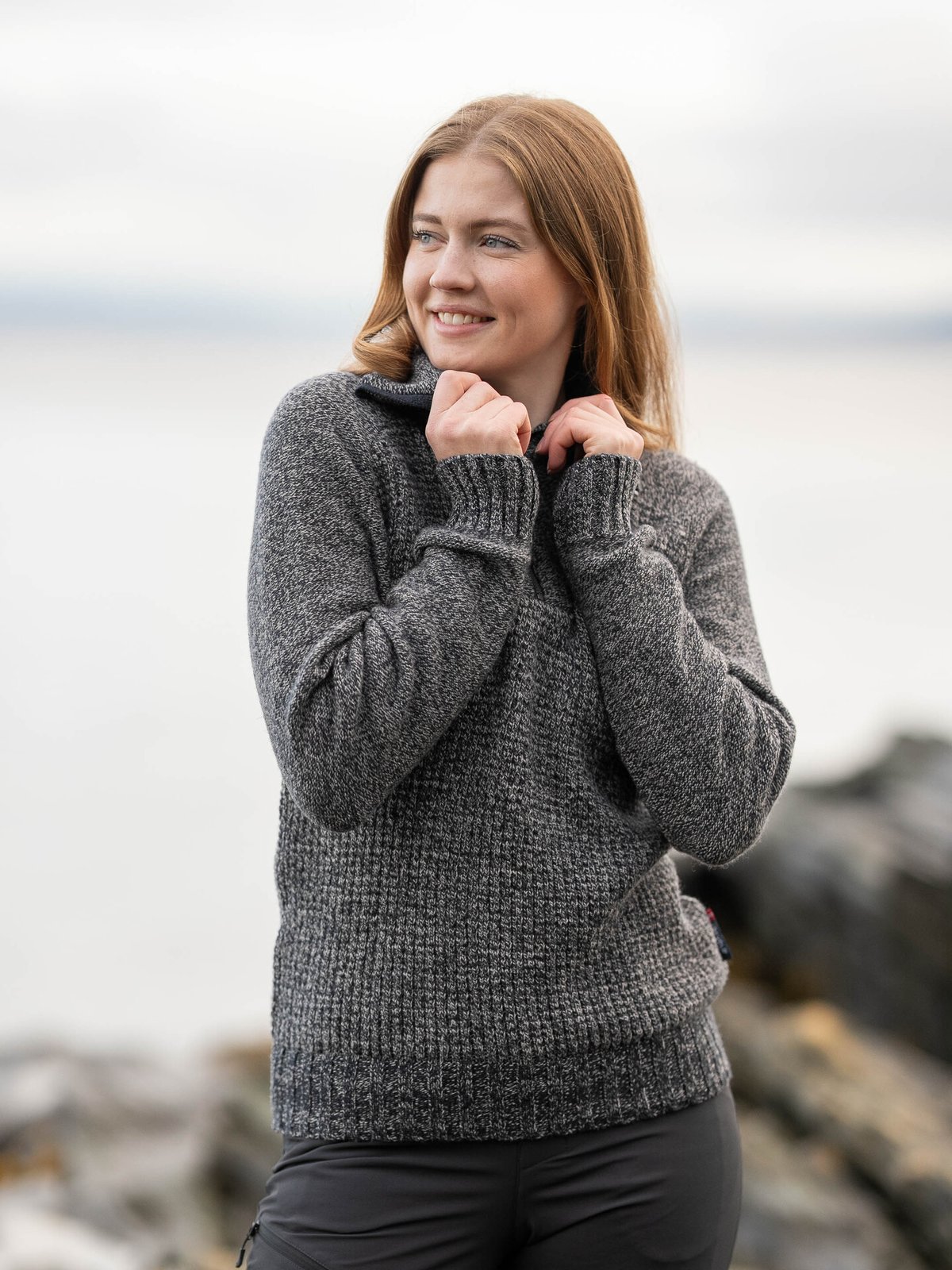 Devold Bispen Wool Zip Neck Ink