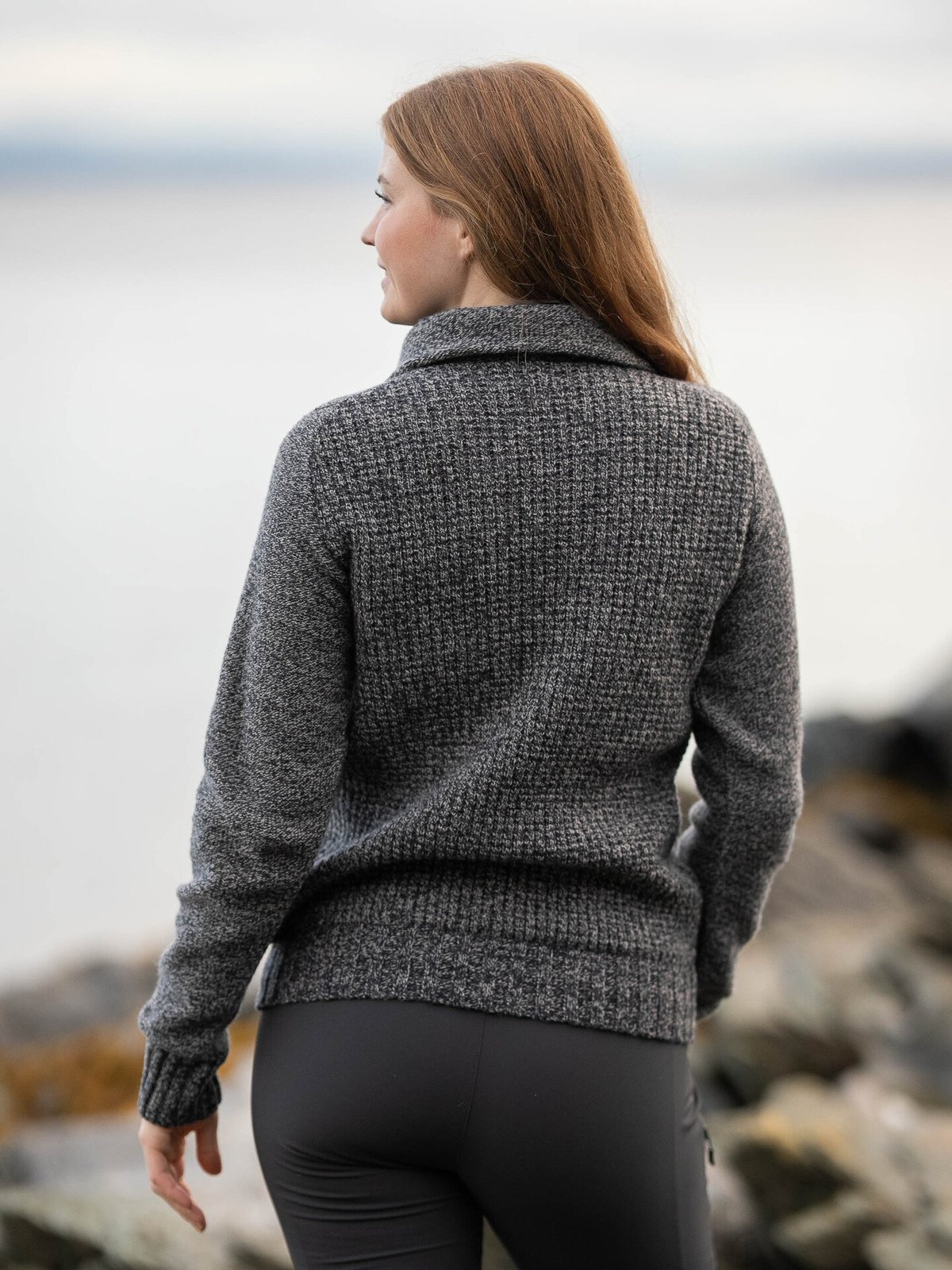 Devold Bispen Wool Zip Neck Ink