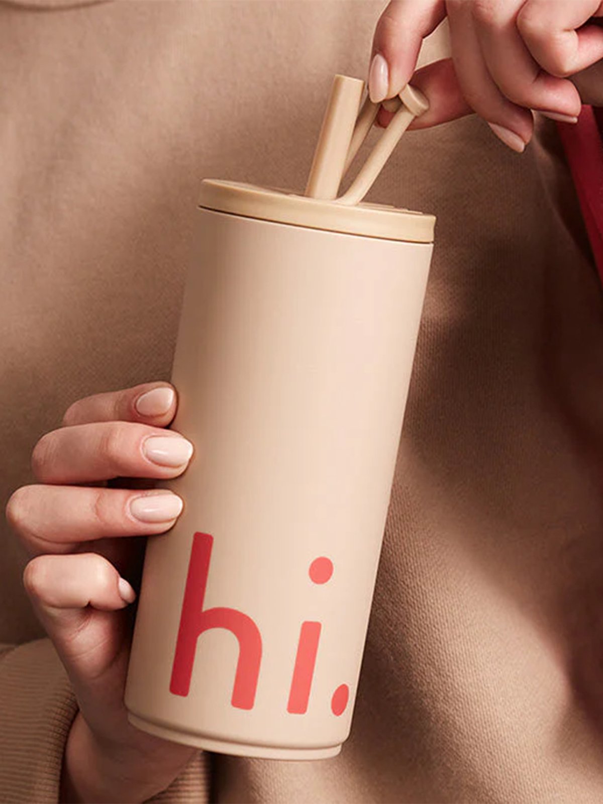 Design Letters Travel cup with straw 500ml with soft coating Beige