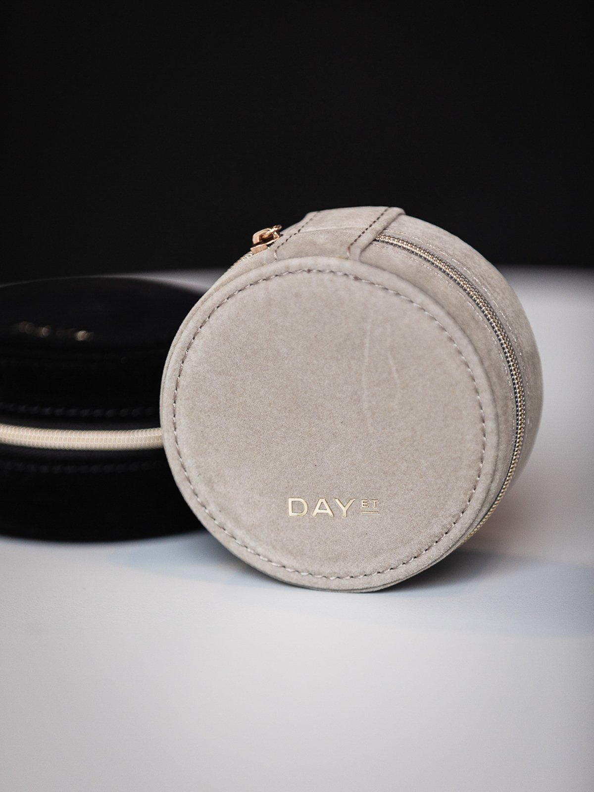 DAY ET Jewelry Zip Round Cobbelstone