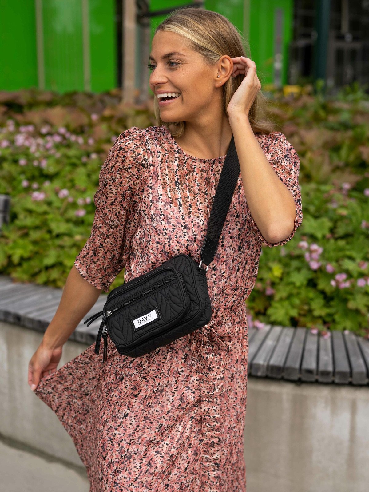 DAY ET Gweneth RE-Q Petal SB S Black