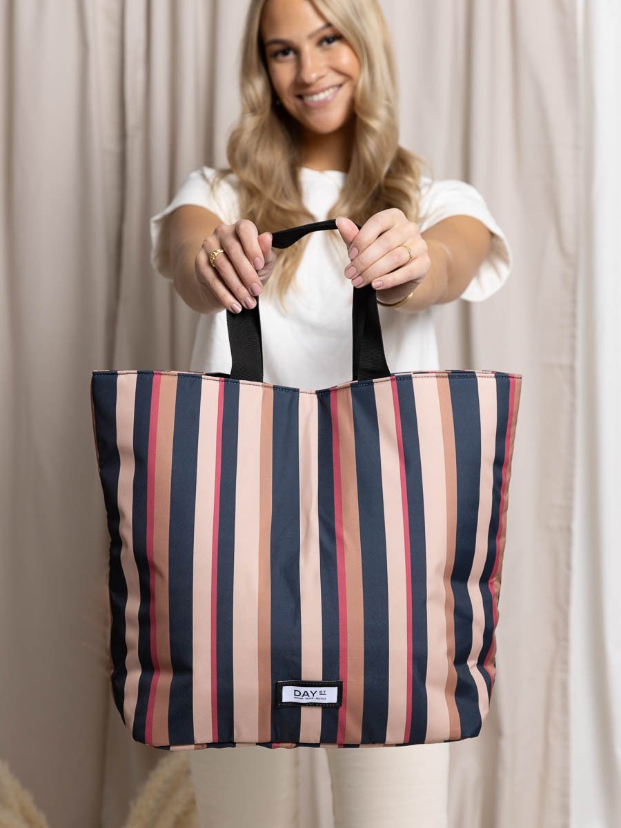 DAY ET Gweneth RE-P Theme Open Tote Carbon