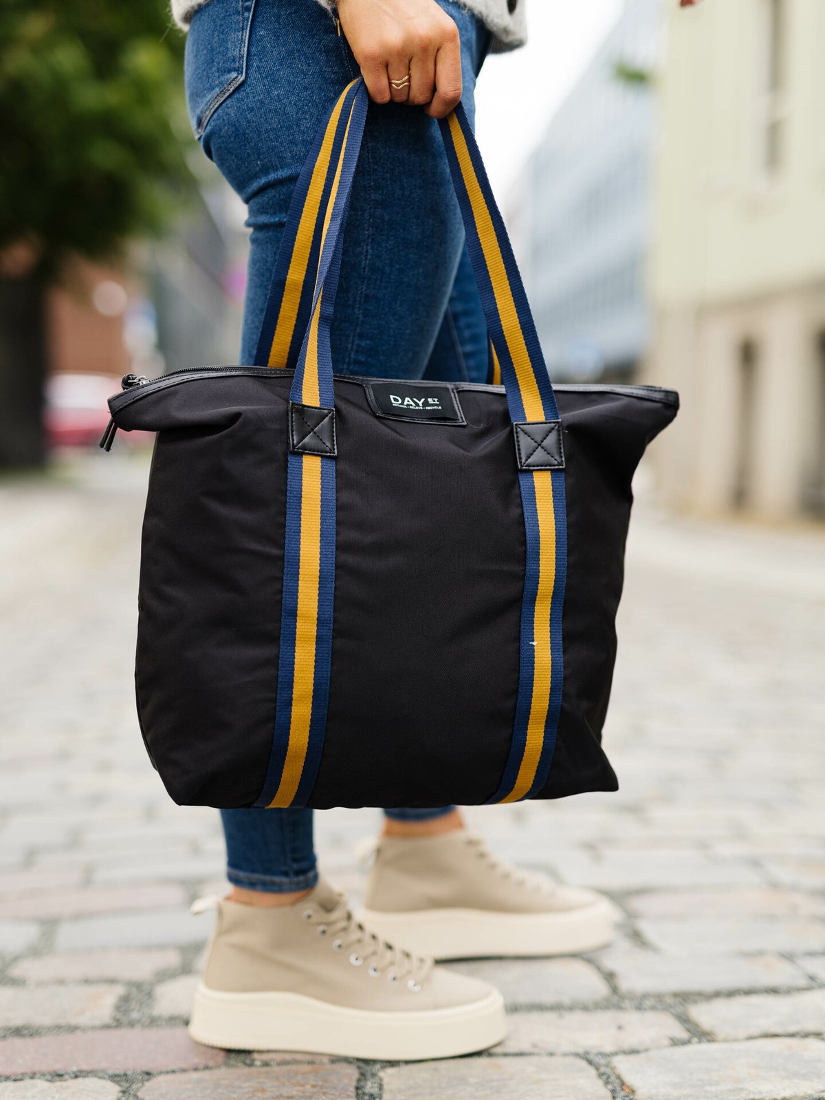 DAY ET Gweneth RE-Preppy Bag M Black